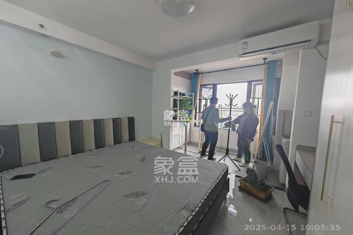 中海珑悦府  1室0厅0卫    1400.0元/月 中海珑悦府  1室0厅0卫    1400.0元/月室内图