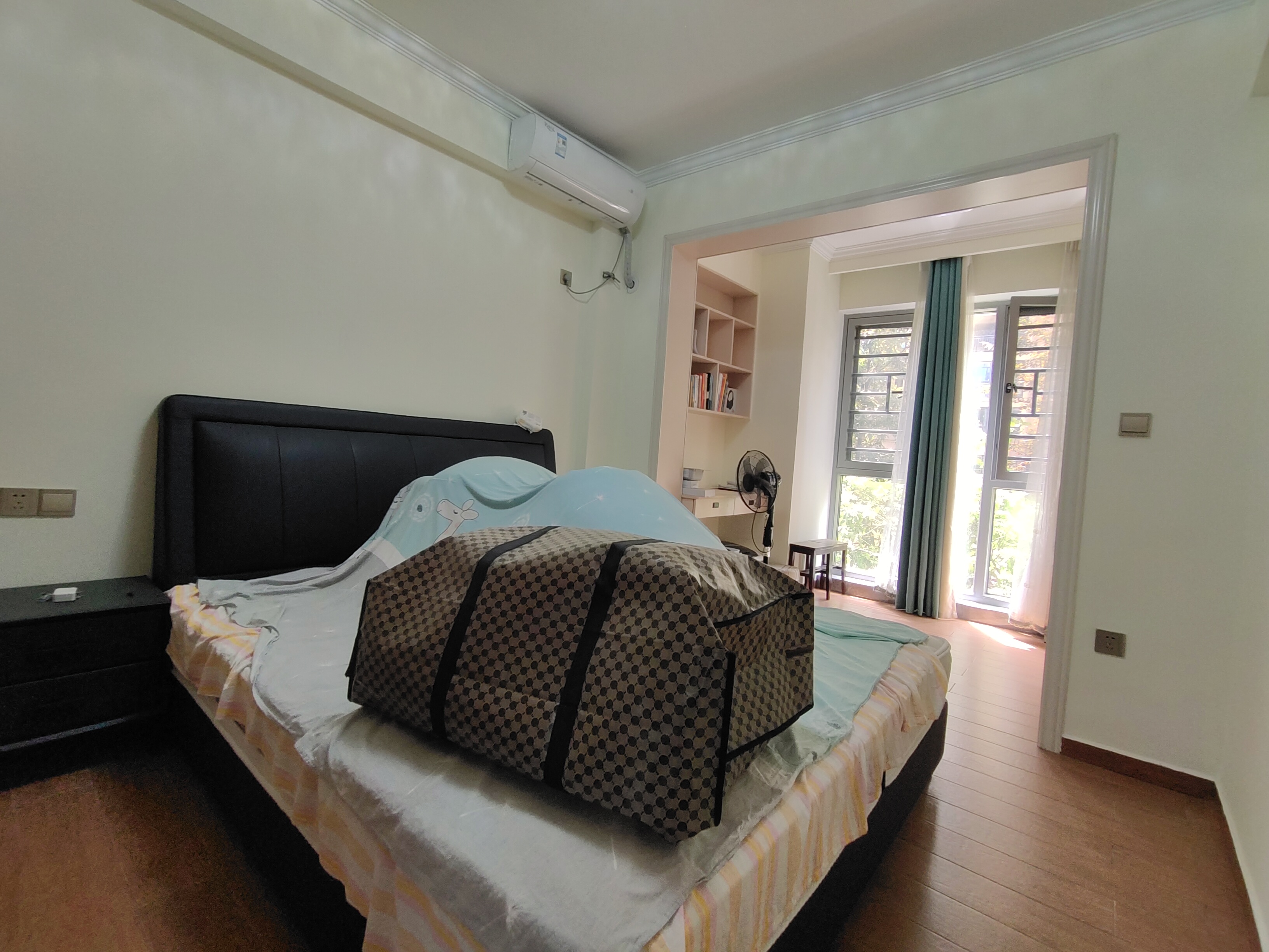 天门壹号 4室2厅2卫 2500.0元/月 天门壹号 4室2厅2卫 2500.0元/月室内图