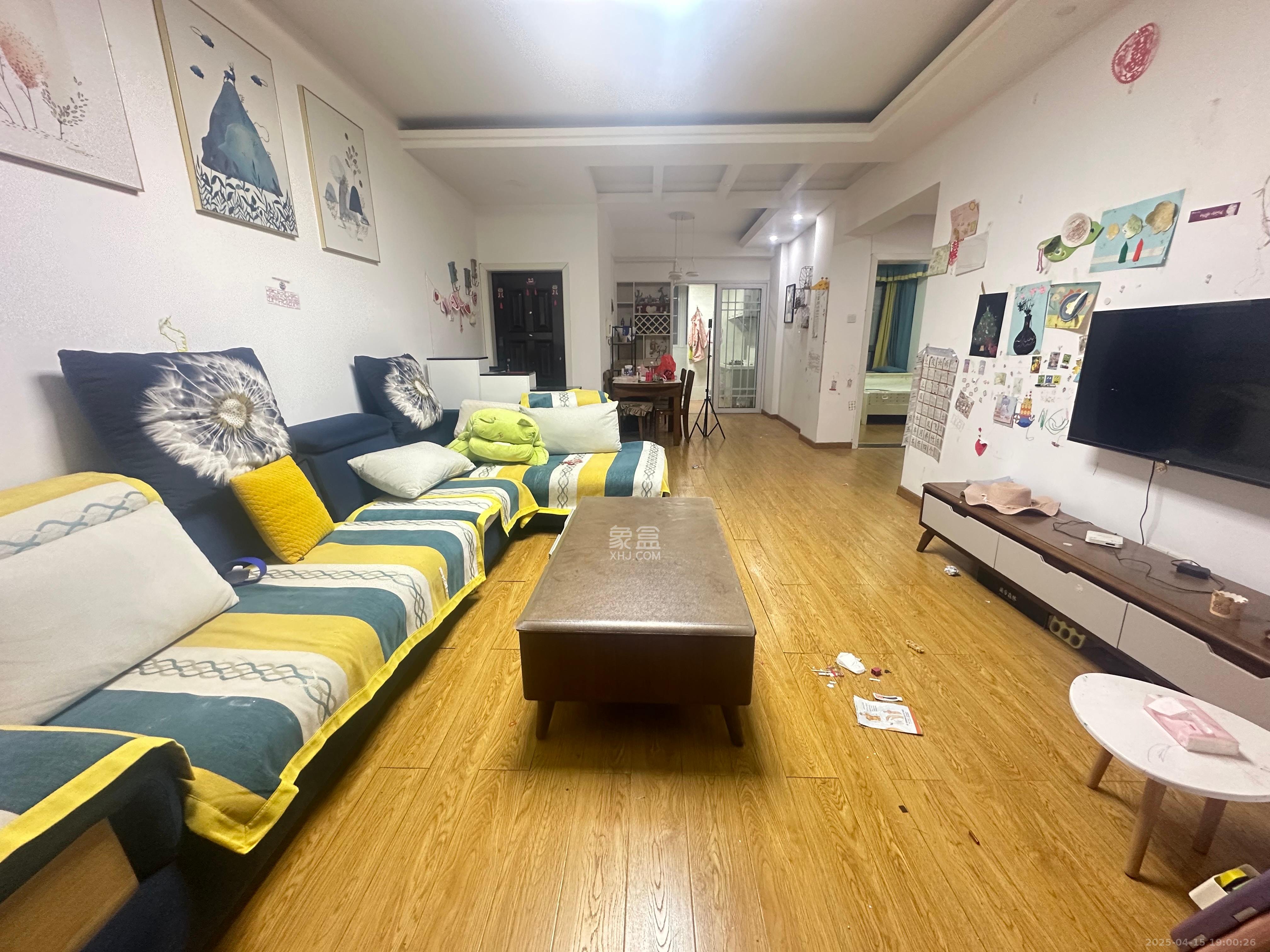 长鑫美树园  2室1厅1卫    2200.0元/月 长鑫美树园  2室1厅1卫    2200.0元/月室内图1