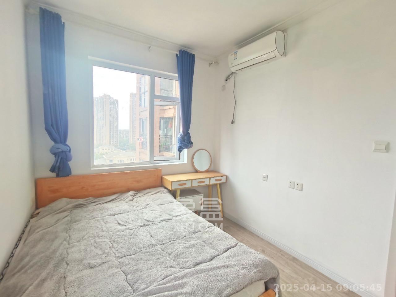 三一街区  2室2厅1卫   1600.00元/月室内图