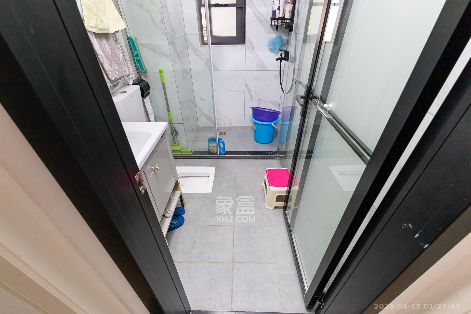 时代倾城五期  2室2厅1卫    72.5万 时代倾城五期  2室2厅1卫    72.5万卫生间