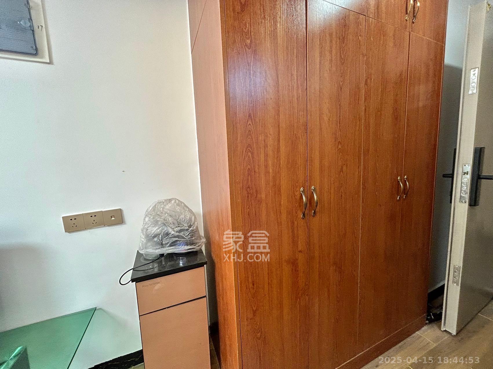 金地铂悦  1室1厅1卫   1350.00元/月室内图