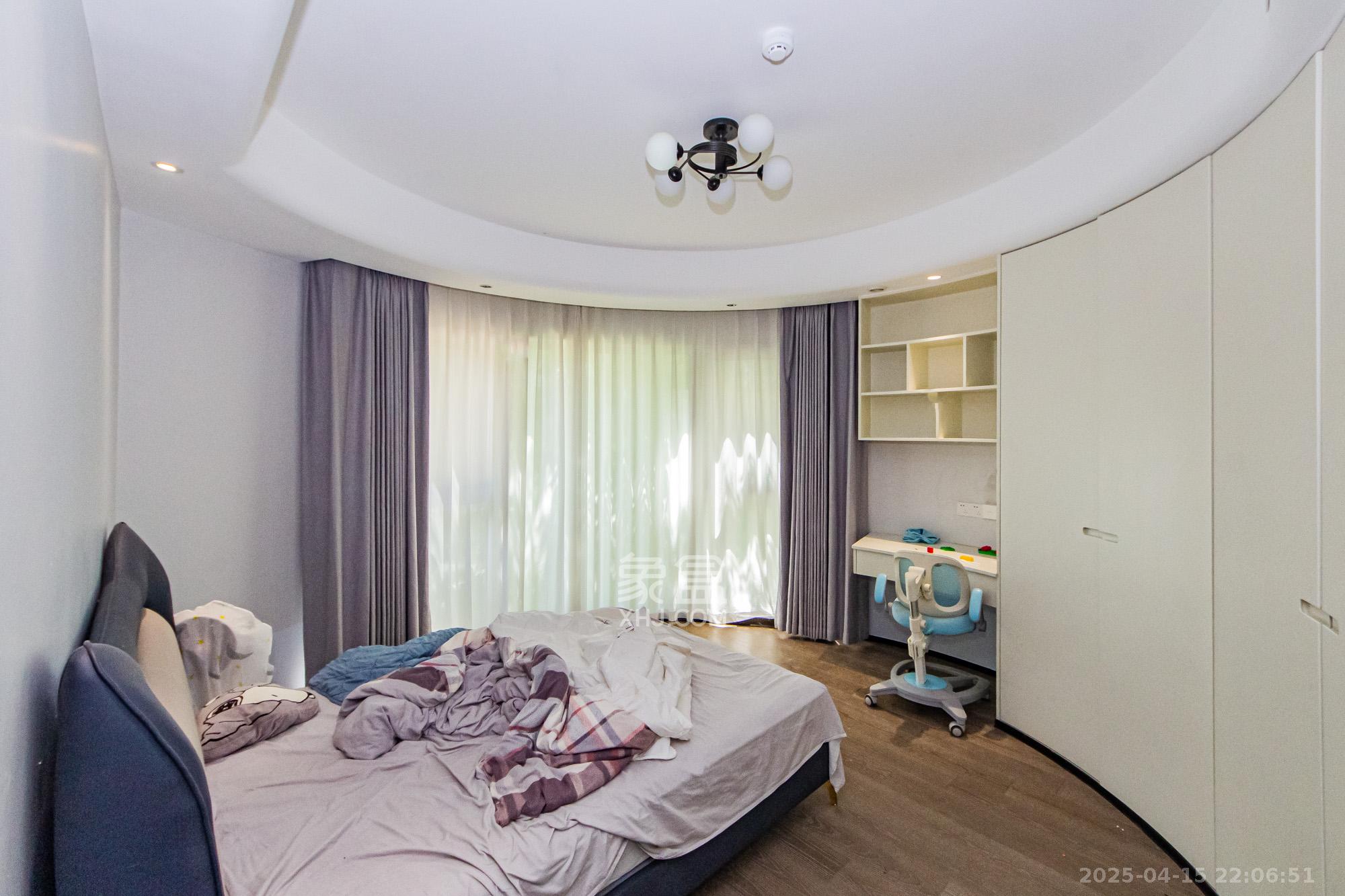 北辰三角洲D3区  6室3厅4卫    500.0万卧室