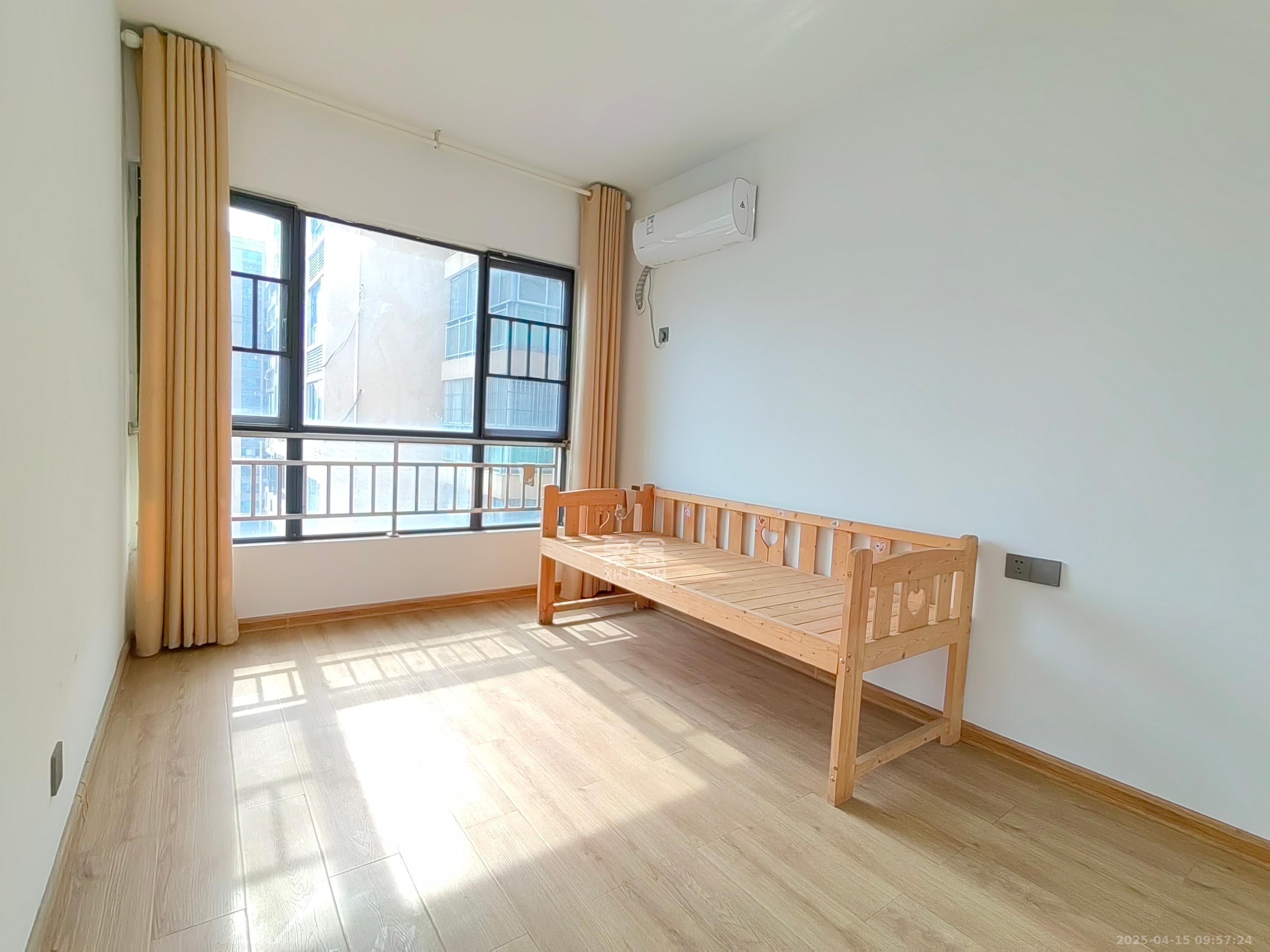 瑞都豪庭  3室2厅2卫   2500.00元/月室内图