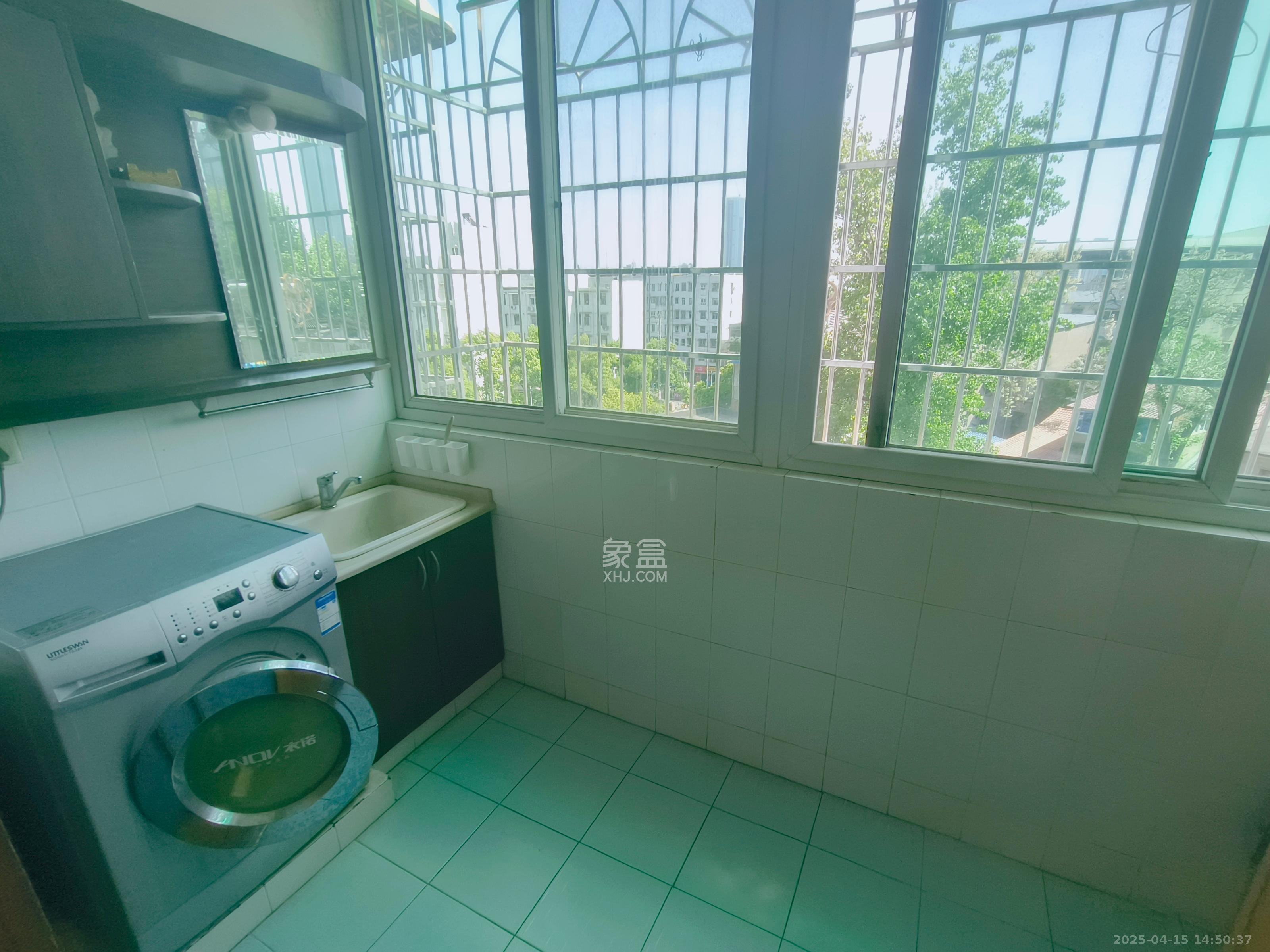 建安宿舍(砚瓦池) 3室2厅1卫 2300.0元/月 建安宿舍(砚瓦池) 3室2厅1卫 2300.0元/月室内图