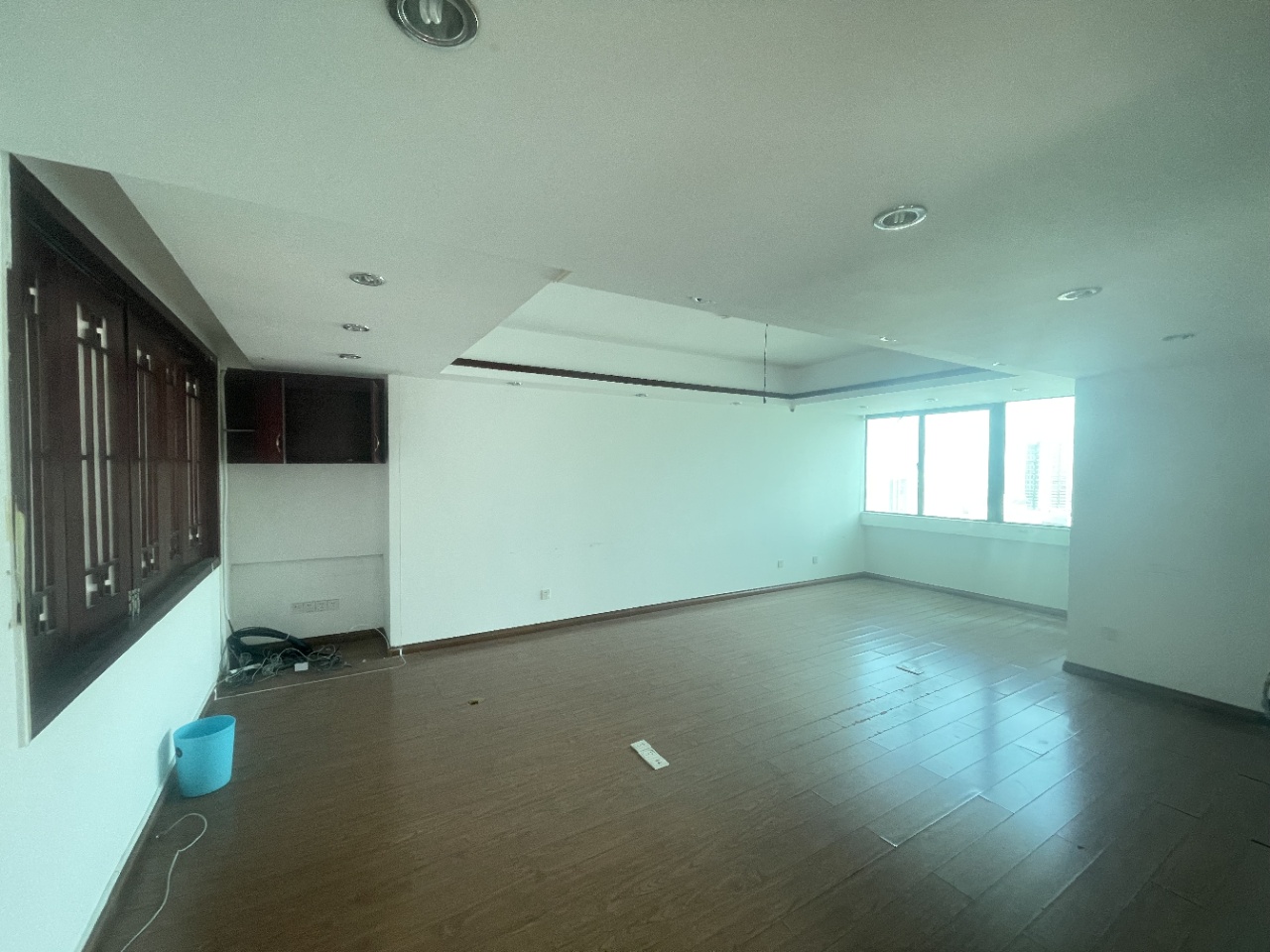 新达商务大厦 5室2厅1卫 21000.0元/月 新达商务大厦 5室2厅1卫 21000.0元/月室内图