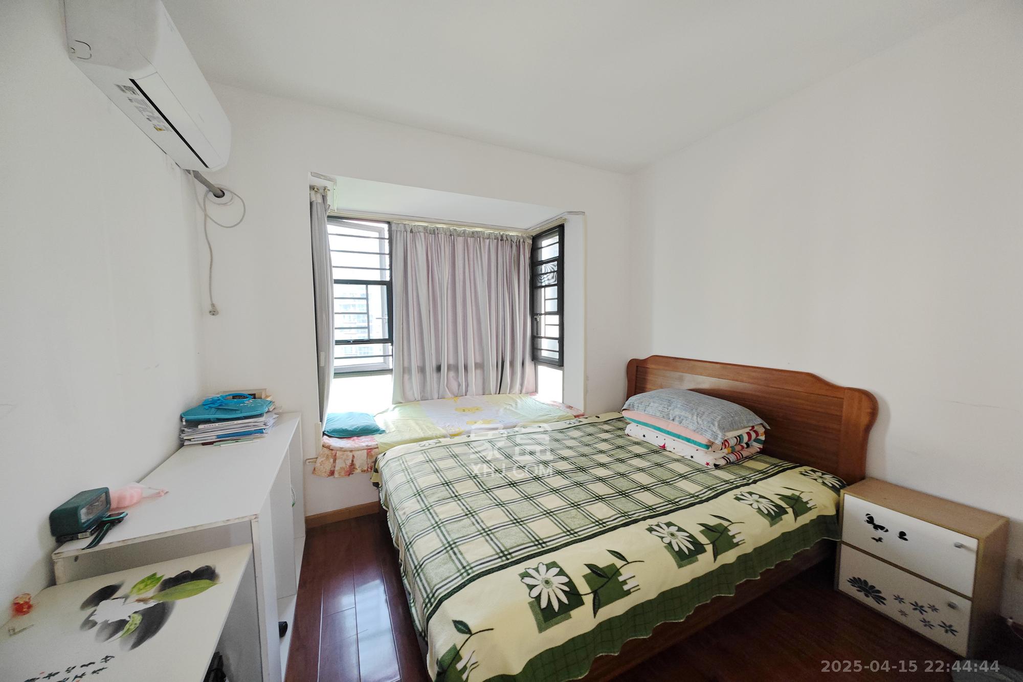 新城新世界一二三期 3室2厅1卫 93.0万 新城新世界一二三期 3室2厅1卫 93.0万卧室