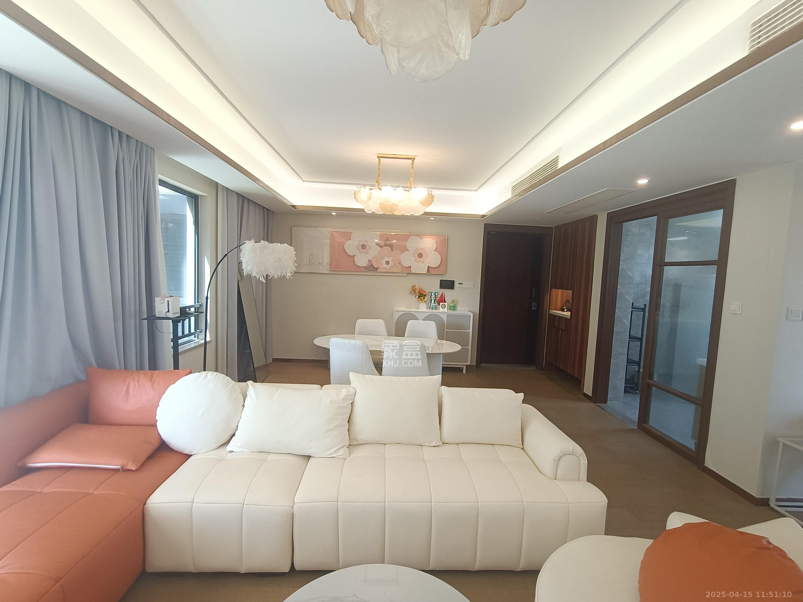 长沙万境潇湘  3室2厅2卫   3500.00元/月
