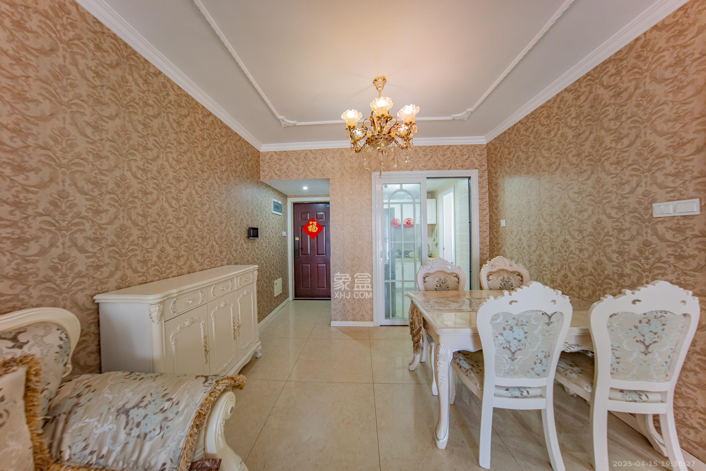 华润橡树湾 2室2厅1卫 60.8万 华润橡树湾 2室2厅1卫 60.8万客厅