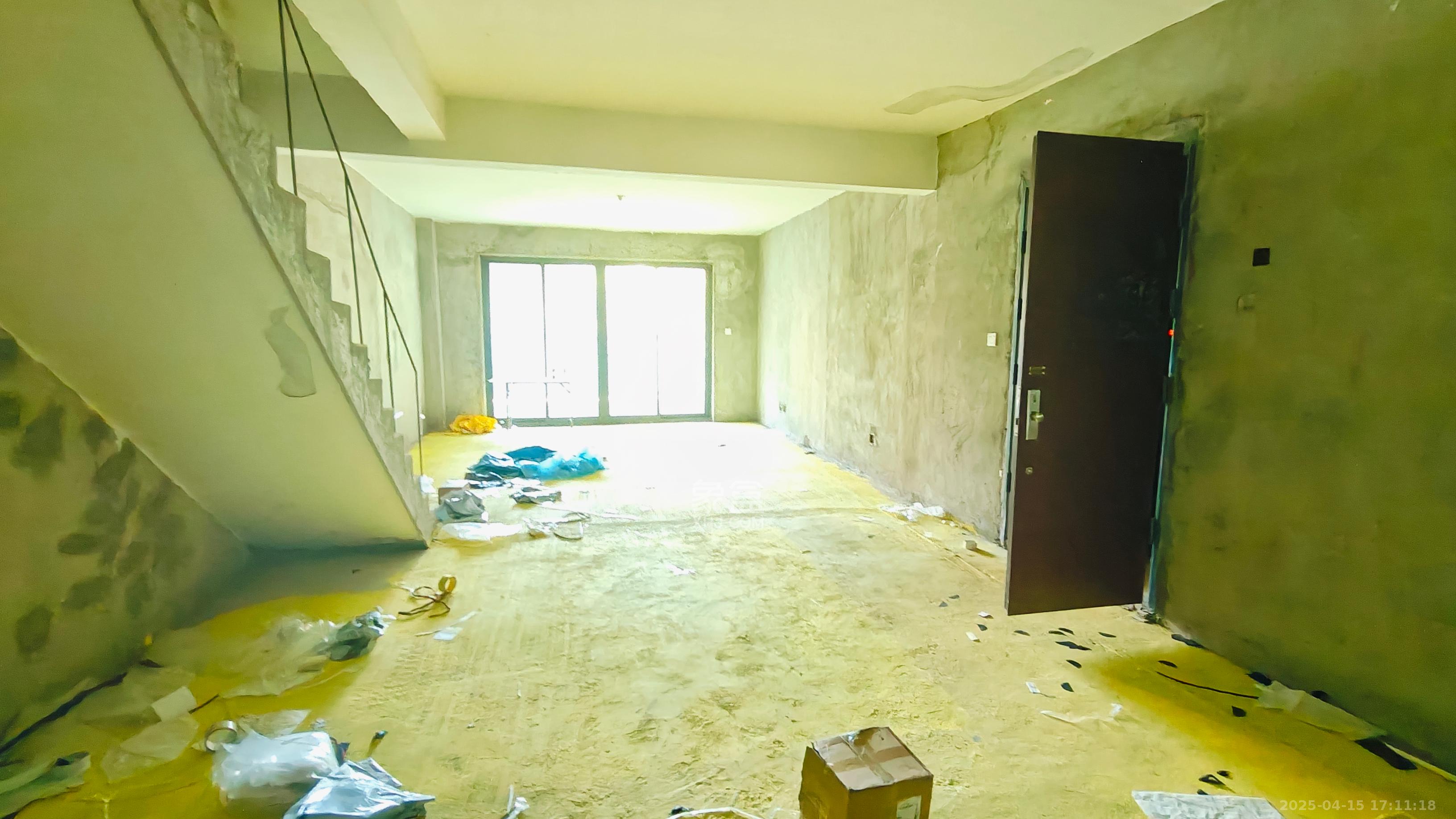 海伦春天 6室2厅1卫 2000.0元/月 海伦春天 6室2厅1卫 2000.0元/月室内图