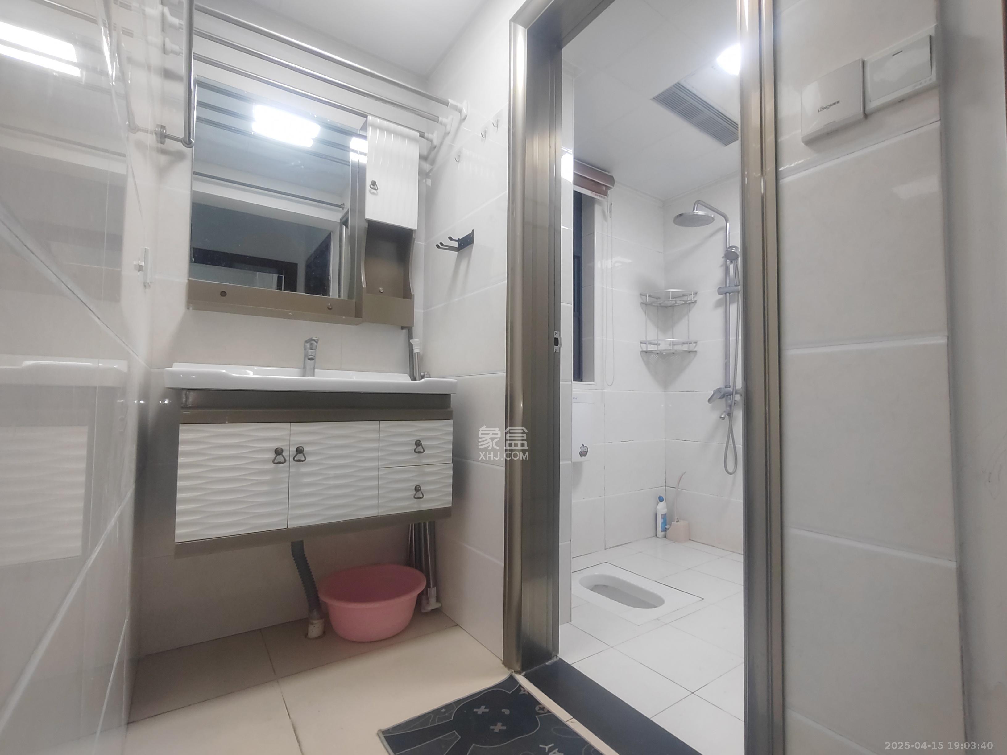 荣盛花语馨苑 2室2厅1卫 1900.0元/月 荣盛花语馨苑 2室2厅1卫 1900.0元/月室内图