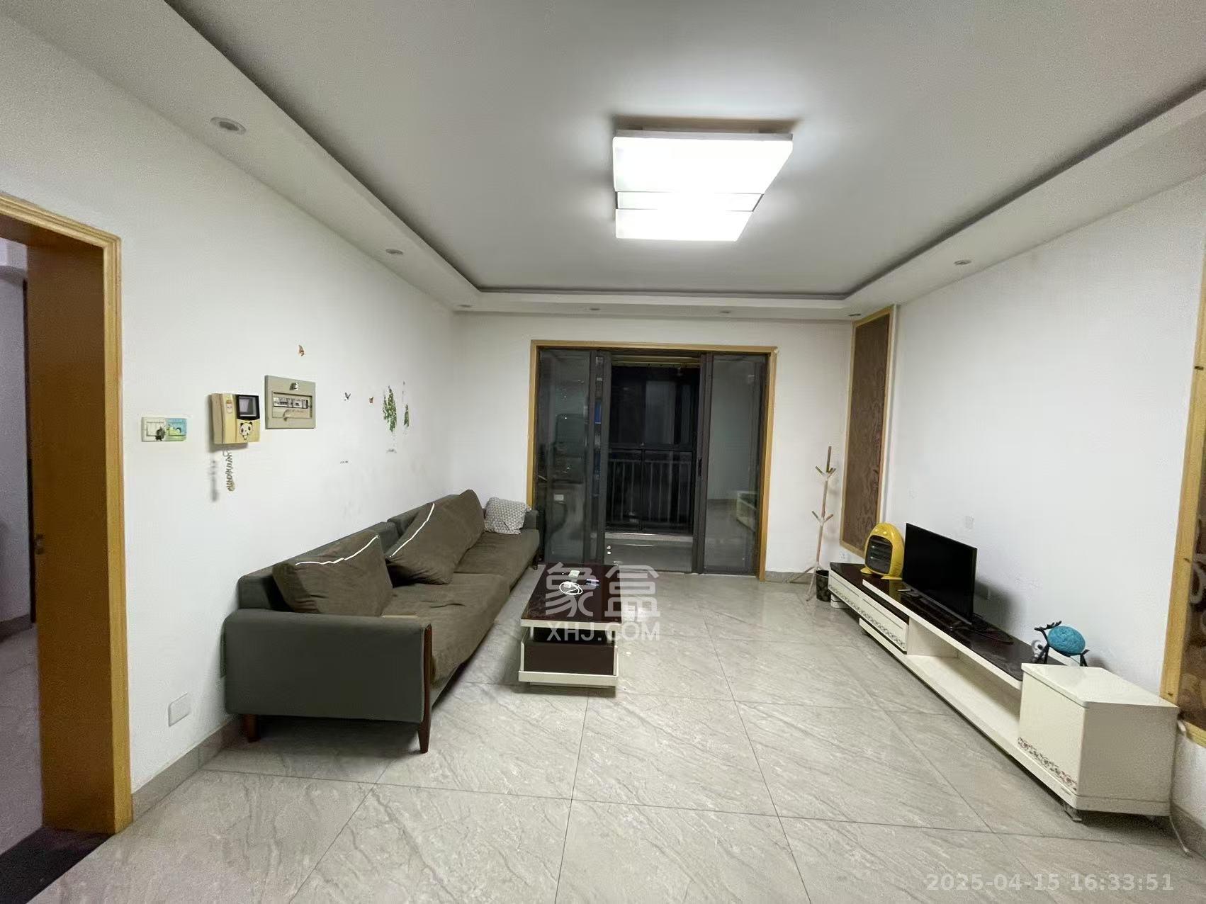 钱隆樽品(一、二、三期) 3室2厅1卫 2400.0元/月 钱隆樽品(一、二、三期) 3室2厅1卫 2400.0元/月室内图