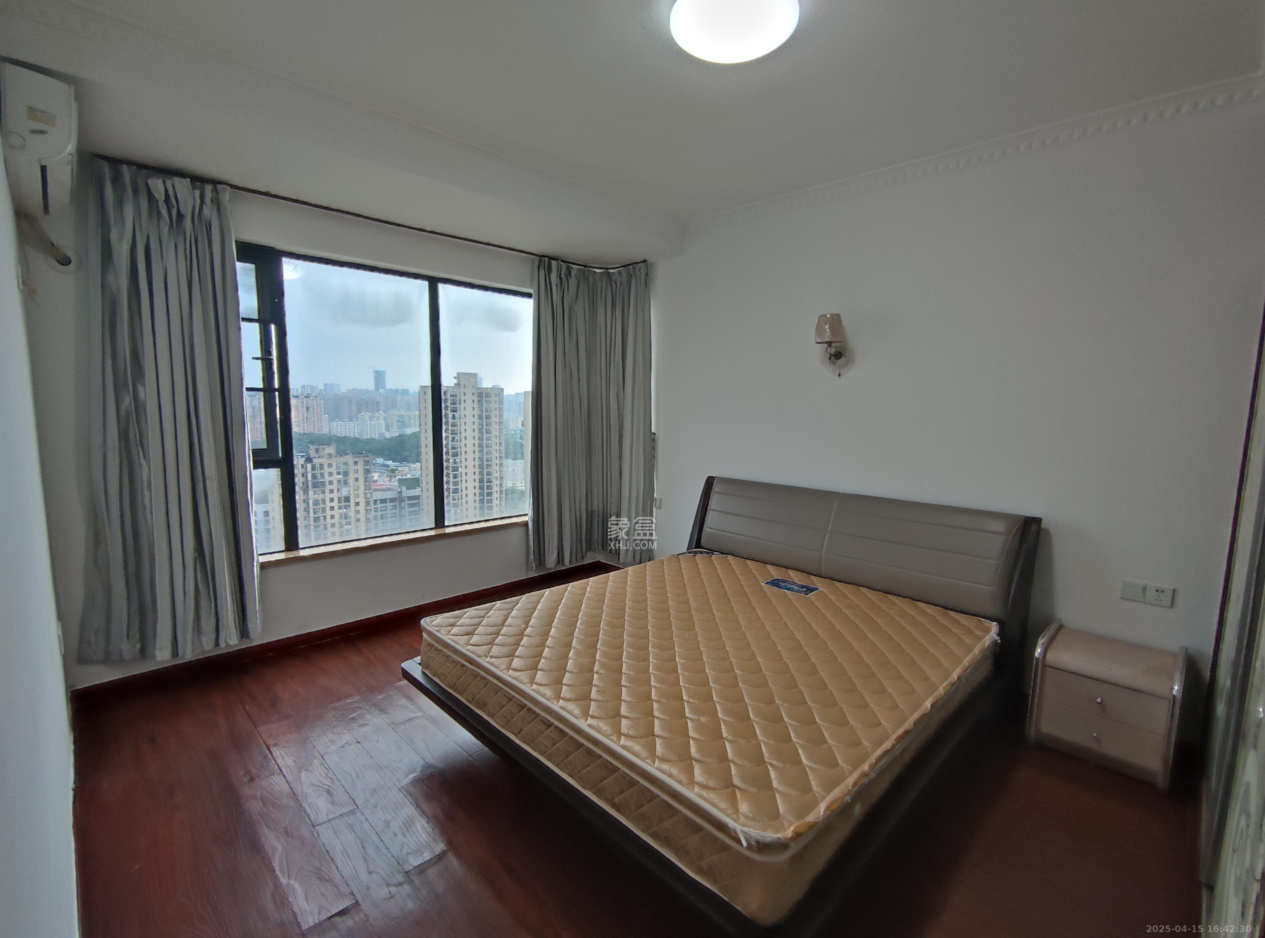 长房时代城  3室2厅1卫    2400.0元/月 长房时代城  3室2厅1卫    2400.0元/月