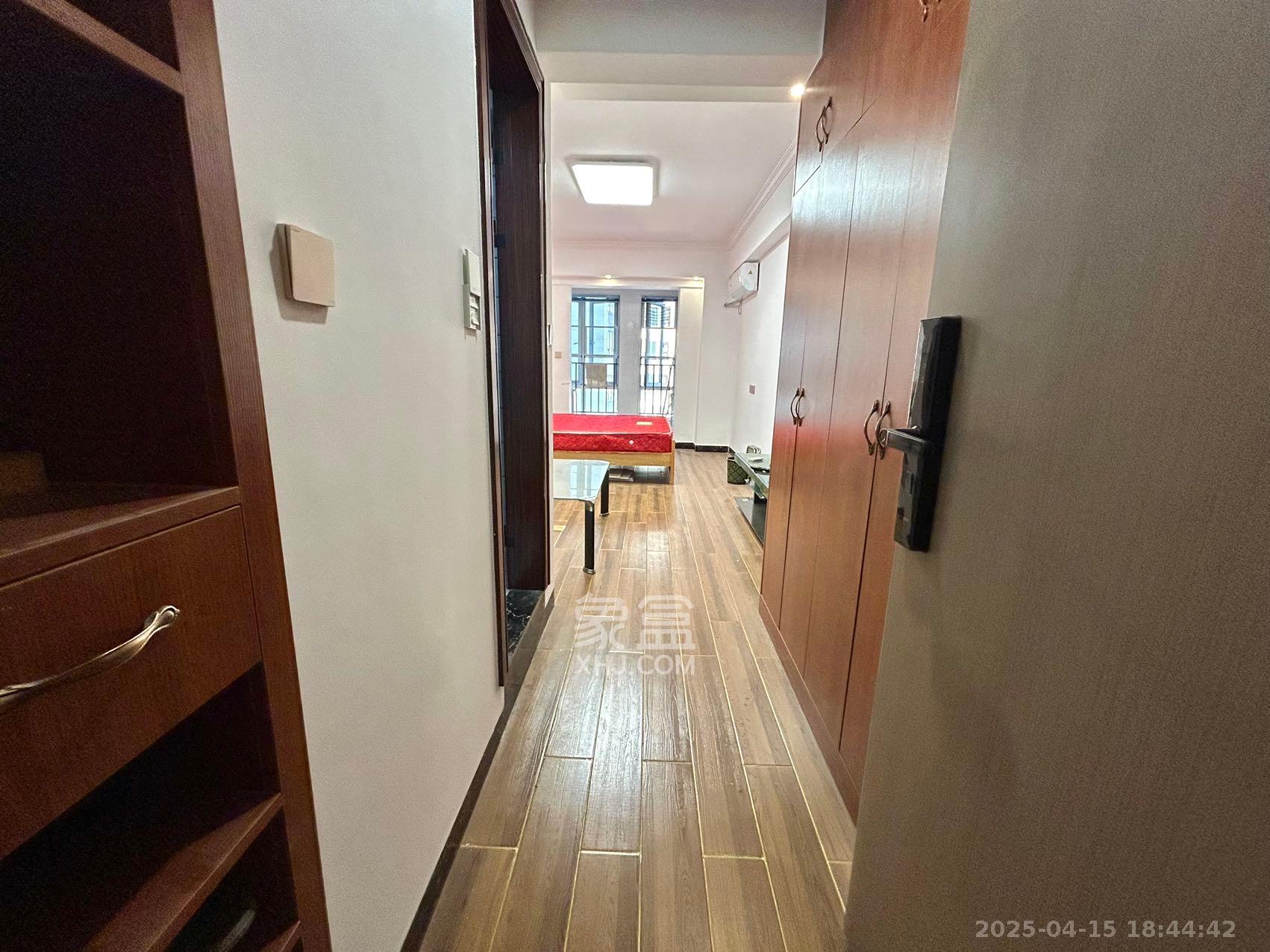 金地铂悦 1室1厅1卫 1350.0元/月 金地铂悦 1室1厅1卫 1350.0元/月室内图