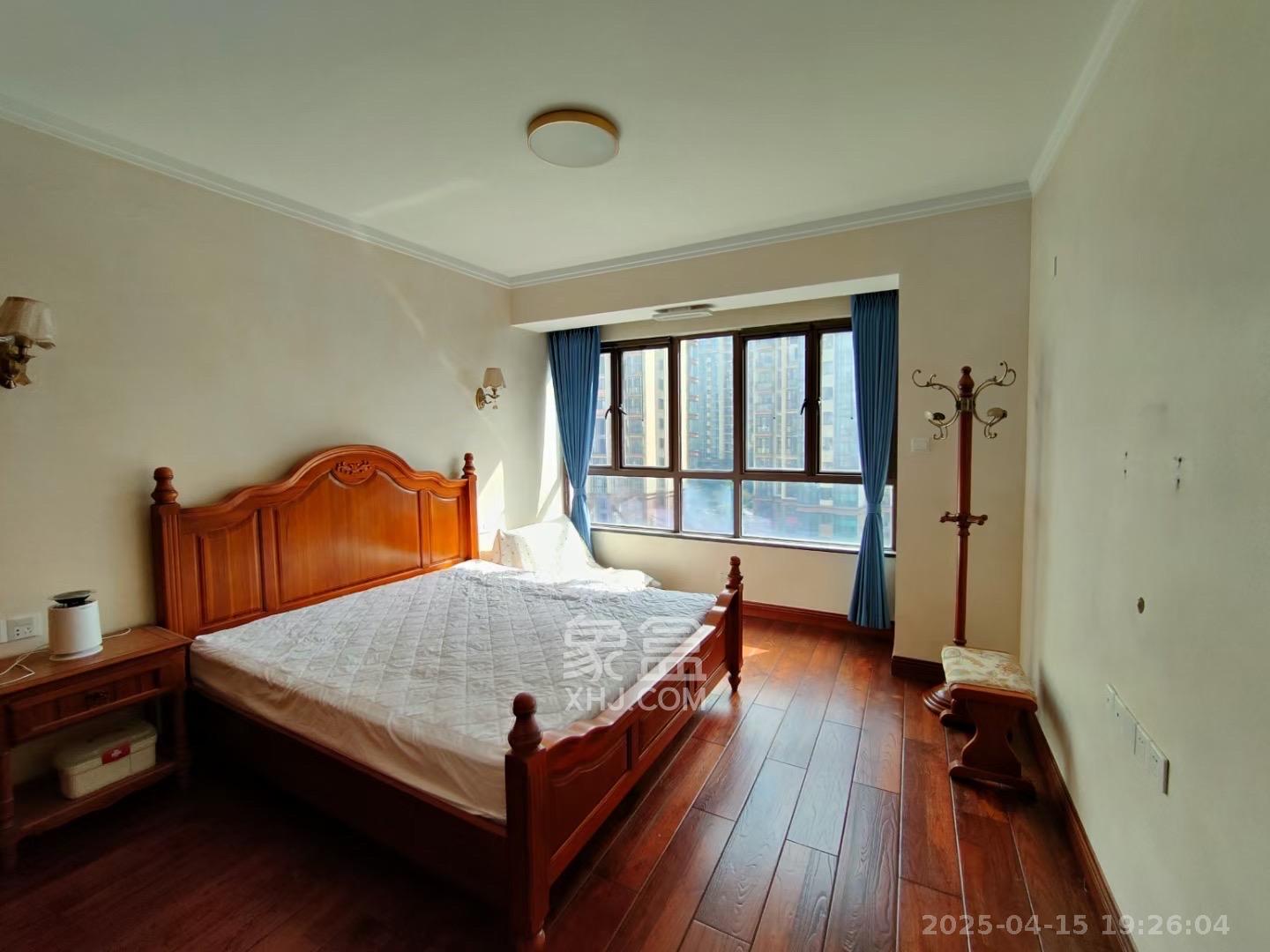 芙佳花园  4室2厅2卫    2700.0元/月 芙佳花园  4室2厅2卫    2700.0元/月室内图