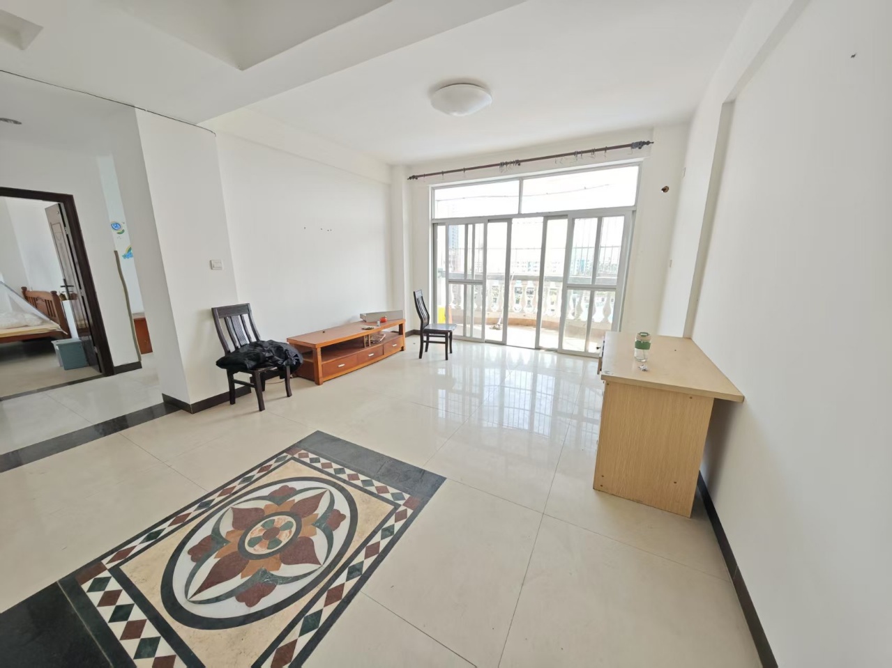 秀苑海景花园  5室2厅3卫    208.0万 秀苑海景花园  5室2厅3卫    208.0万室内图