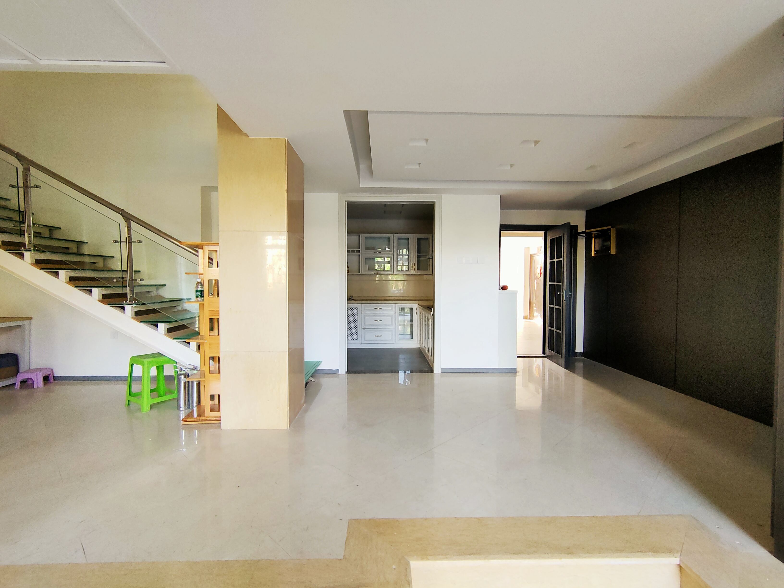 新世界花园一期 4室2厅2卫 352.0万 新世界花园一期 4室2厅2卫 352.0万室内图