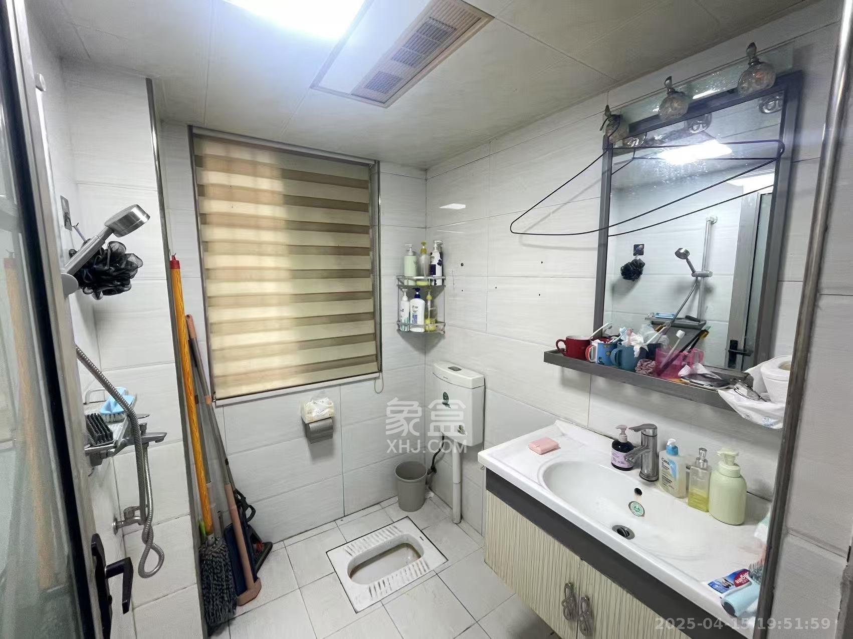 家兴苑 3室1厅1卫 2000.0元/月 家兴苑 3室1厅1卫 2000.0元/月室内图