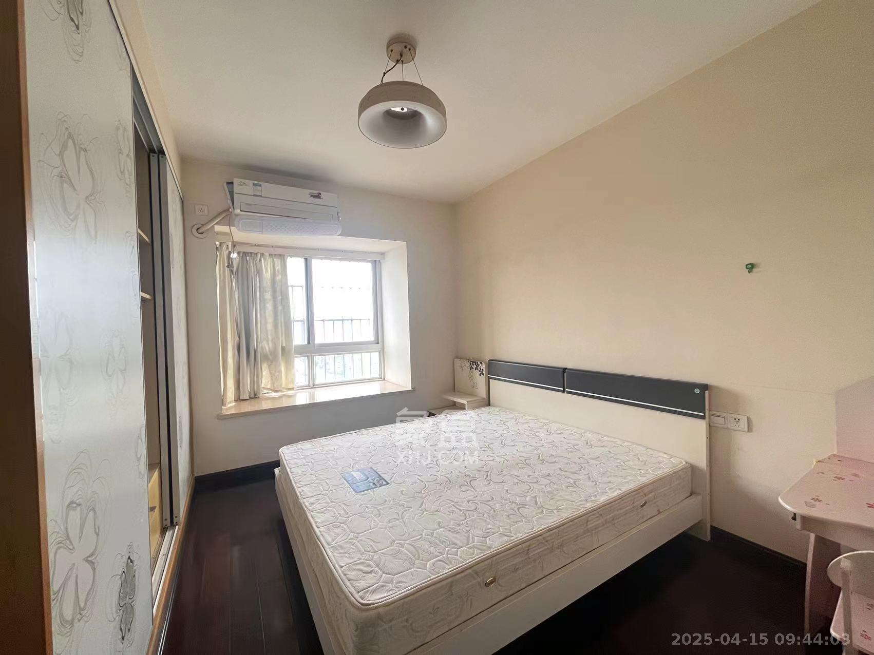 星典时代 3室2厅2卫 2800.0元/月 星典时代 3室2厅2卫 2800.0元/月室内图