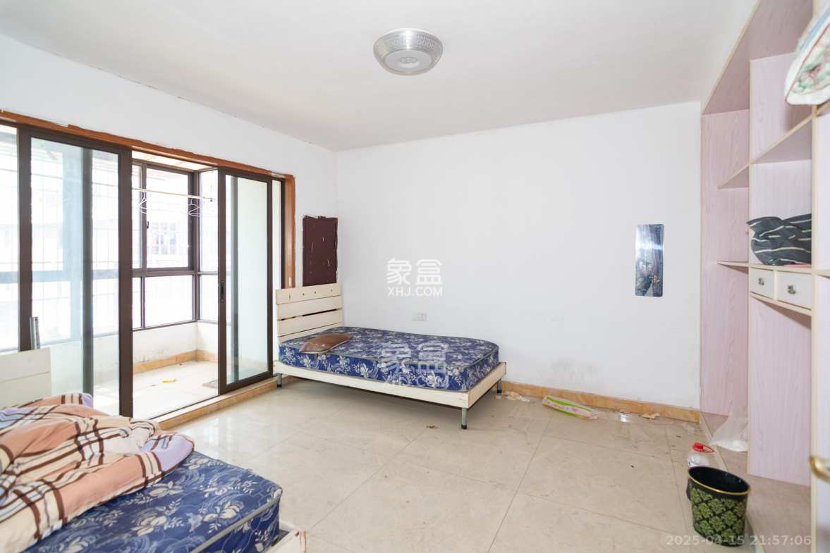 高星物流园  3室2厅3卫    65.0万 高星物流园  3室2厅3卫    65.0万卧室