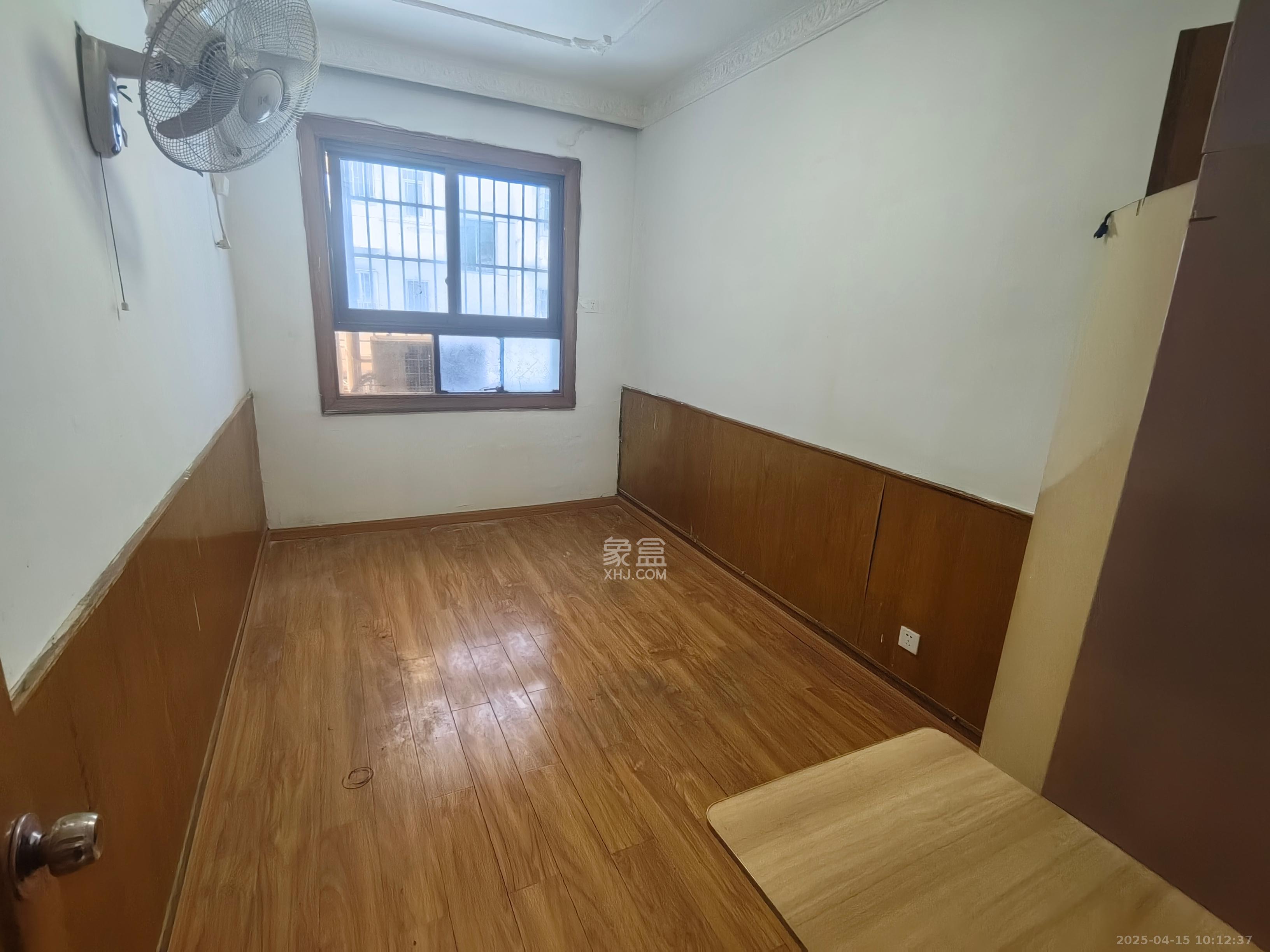 老建行宿舍(黄泥坑附218号) 2室1厅1卫 1800.0元/月 老建行宿舍(黄泥坑附218号) 2室1厅1卫 1800.0元/月室内图