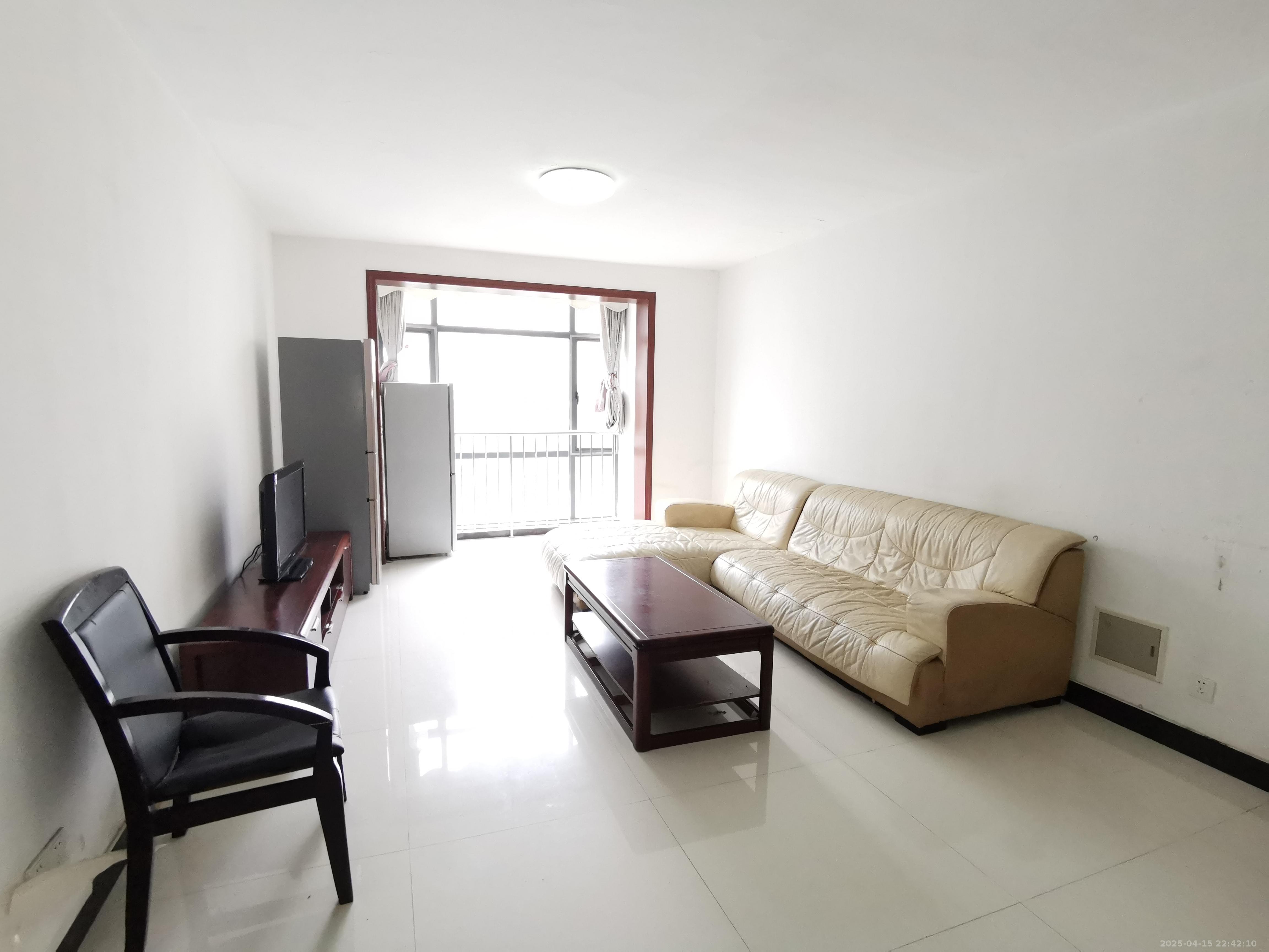 高桥现代商贸城  2室1厅1卫    1800.0元/月 高桥现代商贸城  2室1厅1卫    1800.0元/月室内图