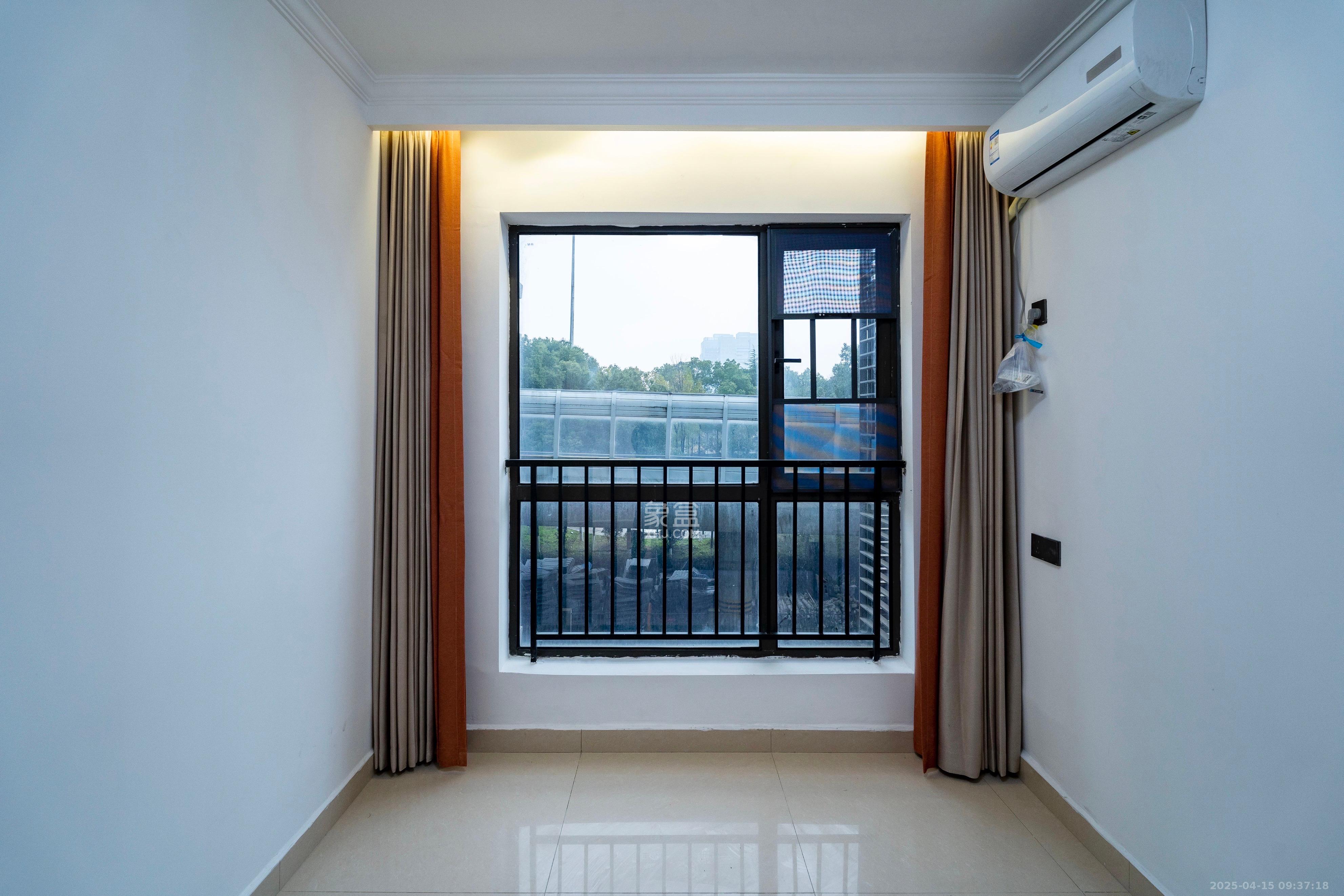 万象凯旋湾  3室2厅2卫    4500.0元/月 万象凯旋湾  3室2厅2卫    4500.0元/月室内图