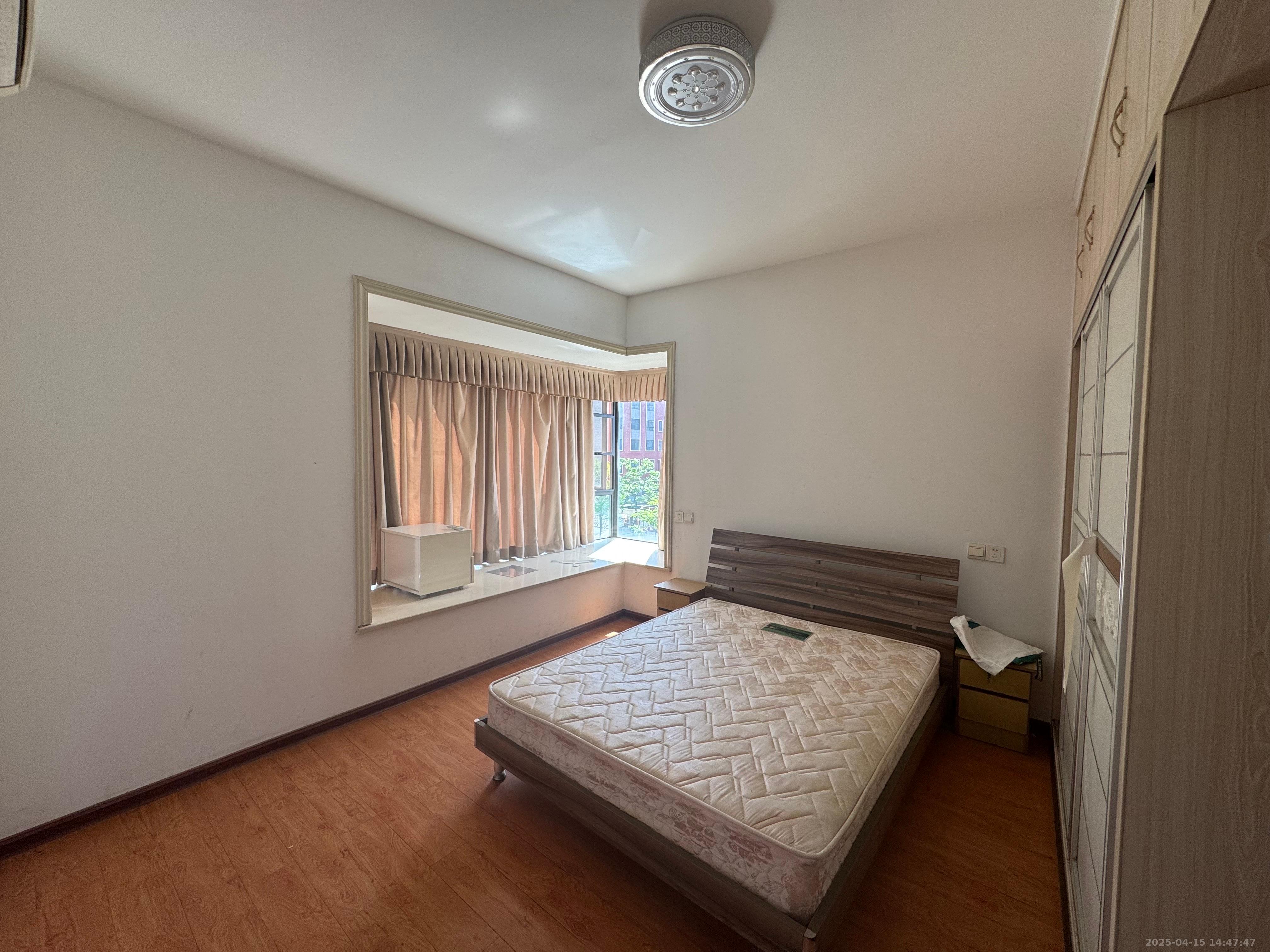 桂花城 3室2厅2卫 1700.0元/月 桂花城 3室2厅2卫 1700.0元/月室内图