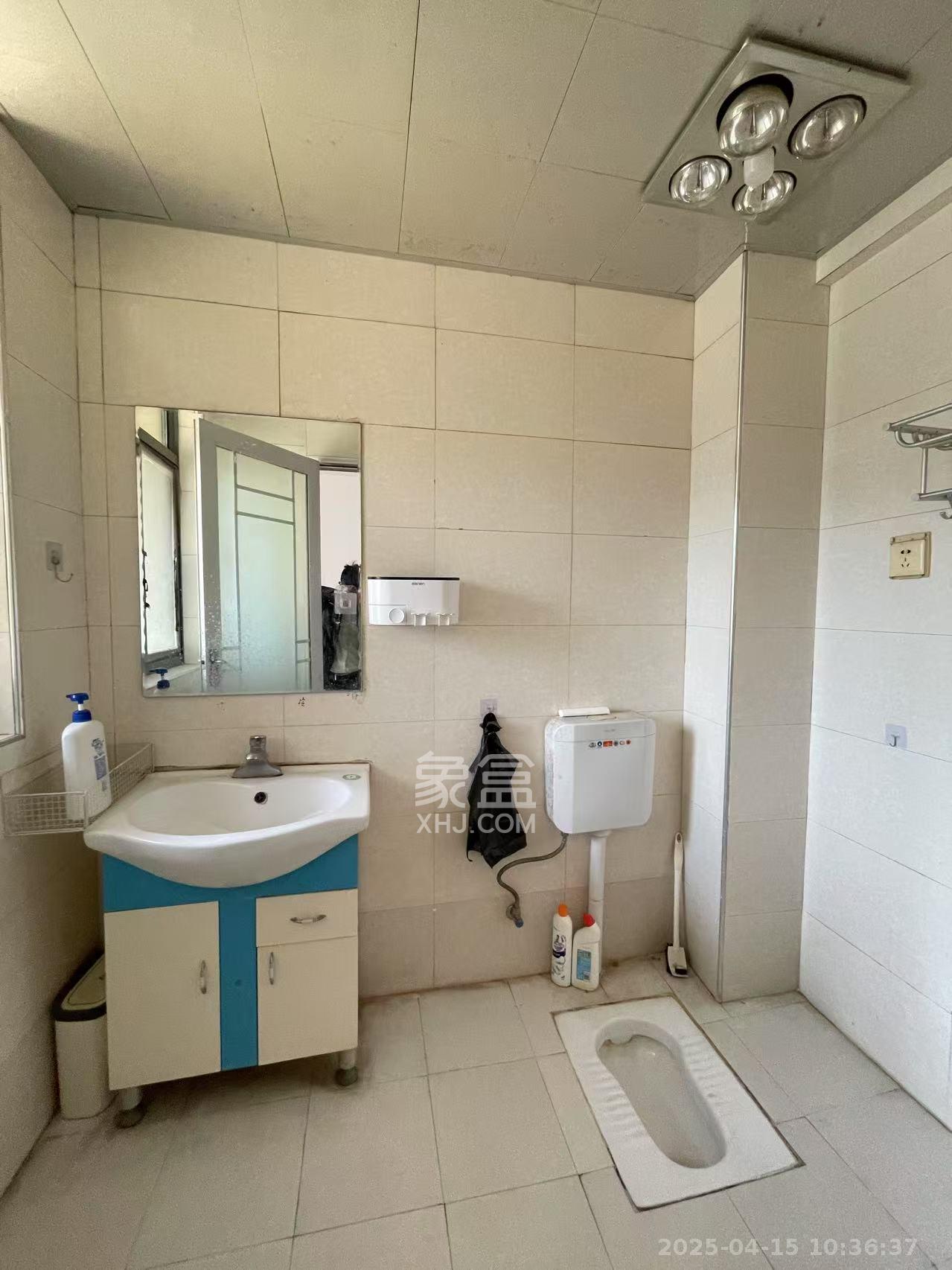 湘府东苑 2室1厅2卫 1700.0元/月 湘府东苑 2室1厅2卫 1700.0元/月室内图