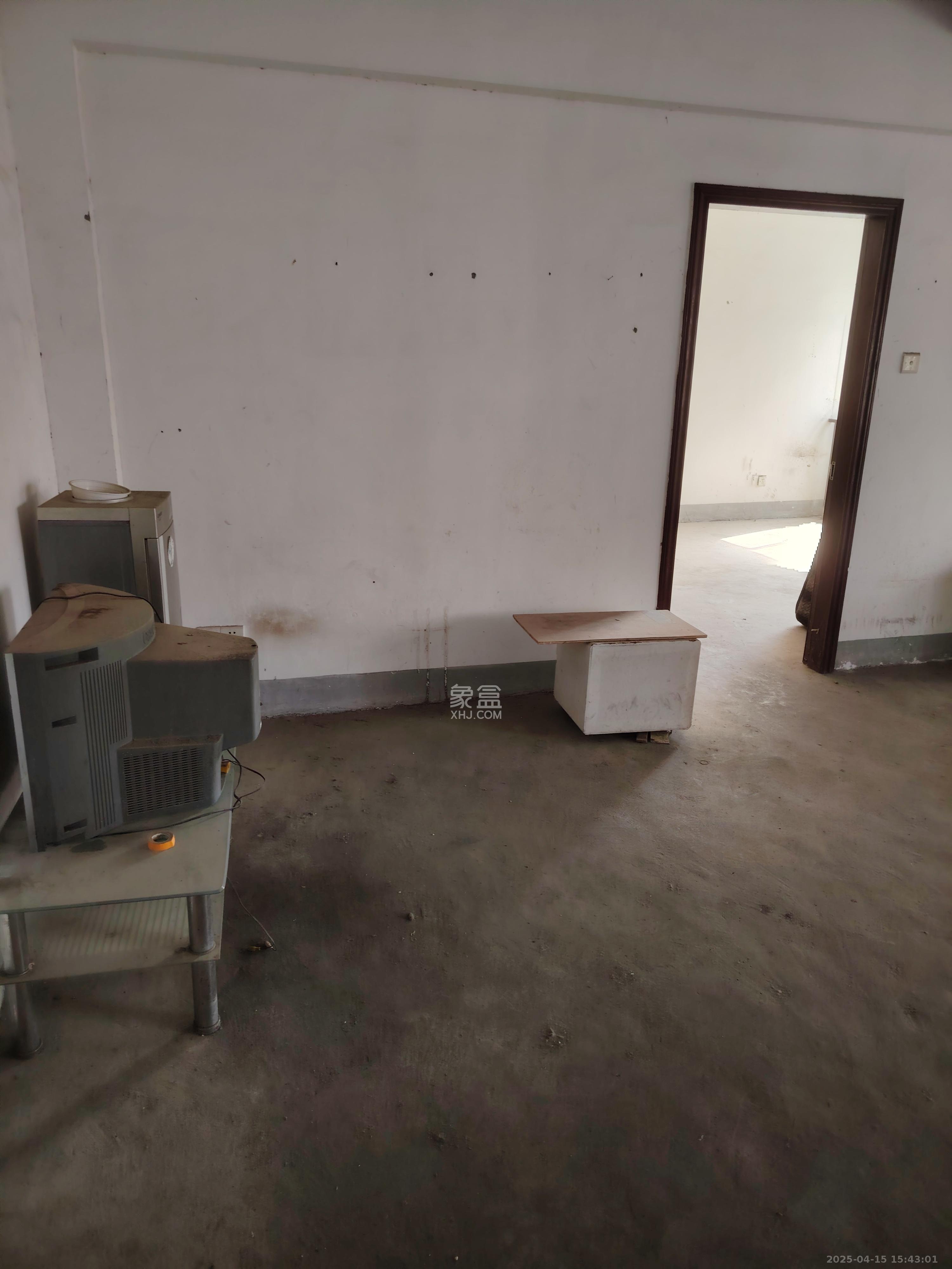 湘府名邸(同力家园) 3室2厅2卫 1800.0元/月 湘府名邸(同力家园) 3室2厅2卫 1800.0元/月室内图