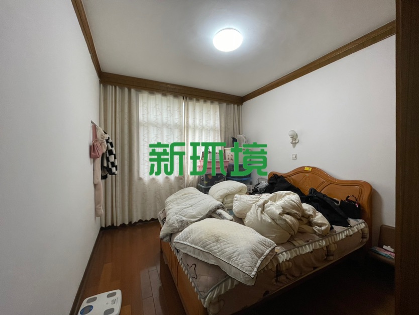 东方家园  3室2厅2卫   52.00万客厅
