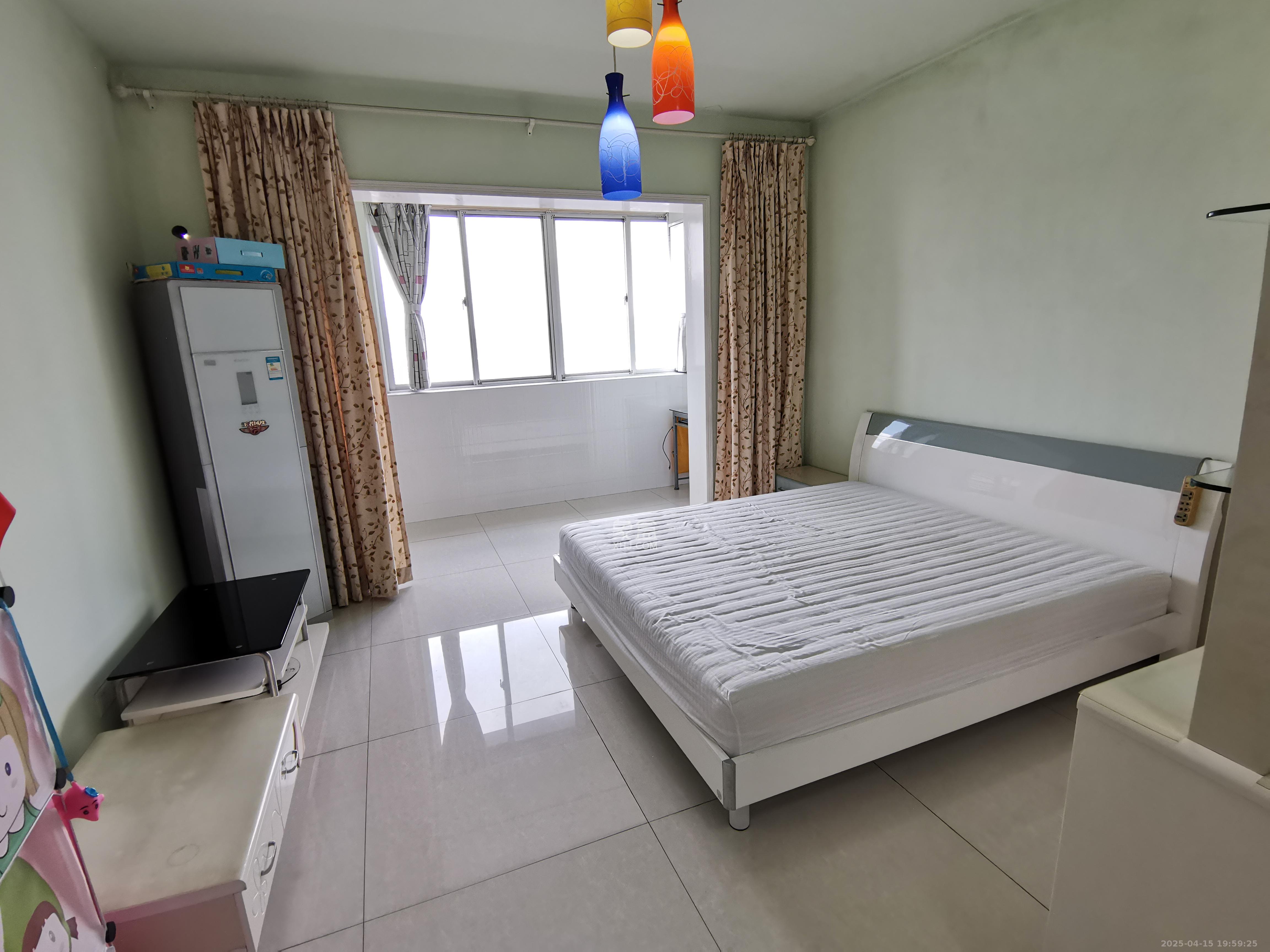 上河国际F座 2室1厅1卫 1500.0元/月 上河国际F座 2室1厅1卫 1500.0元/月室内图