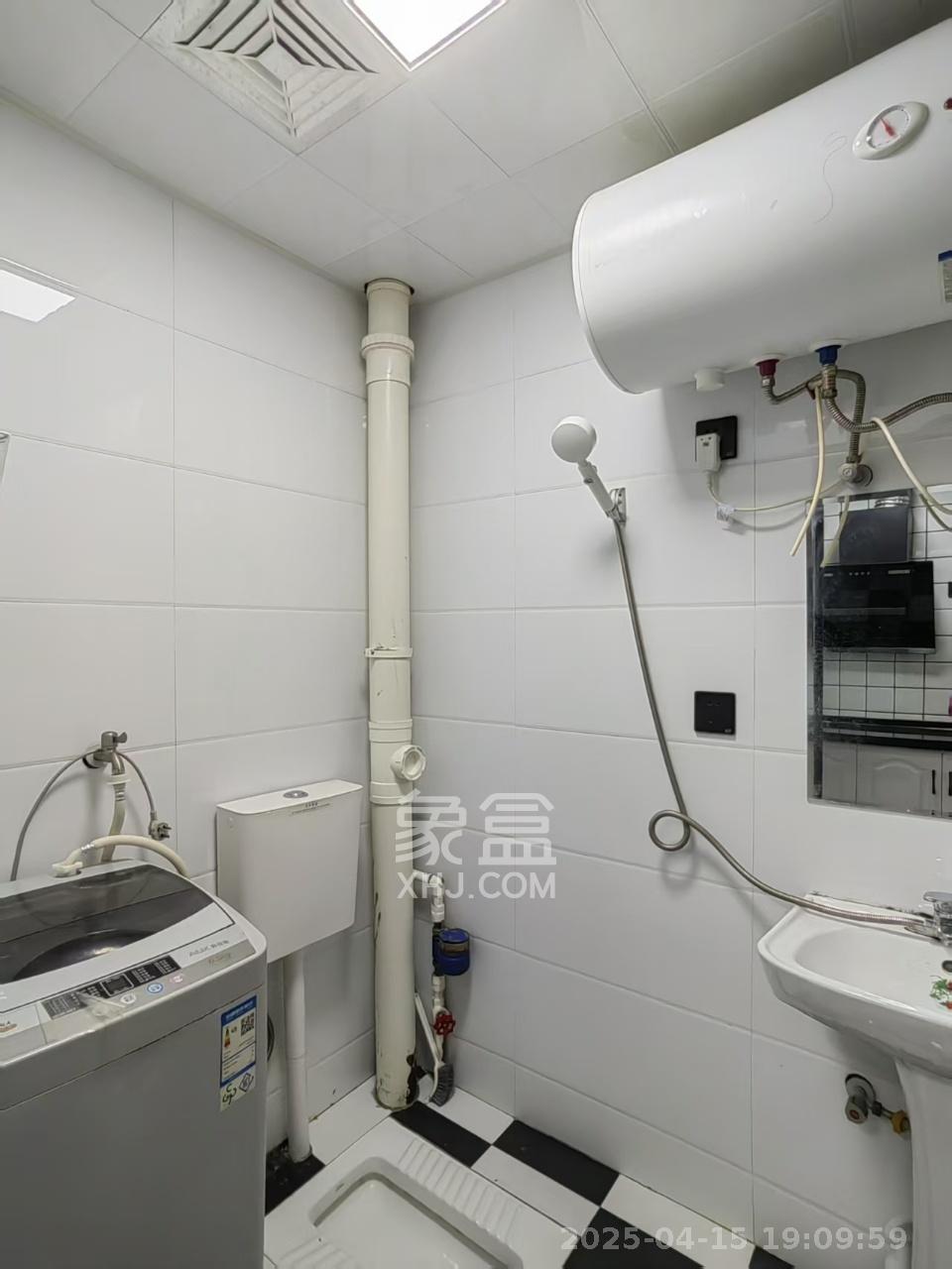 黄荆小区 1室1厅1卫 1400.0元/月 黄荆小区 1室1厅1卫 1400.0元/月室内图