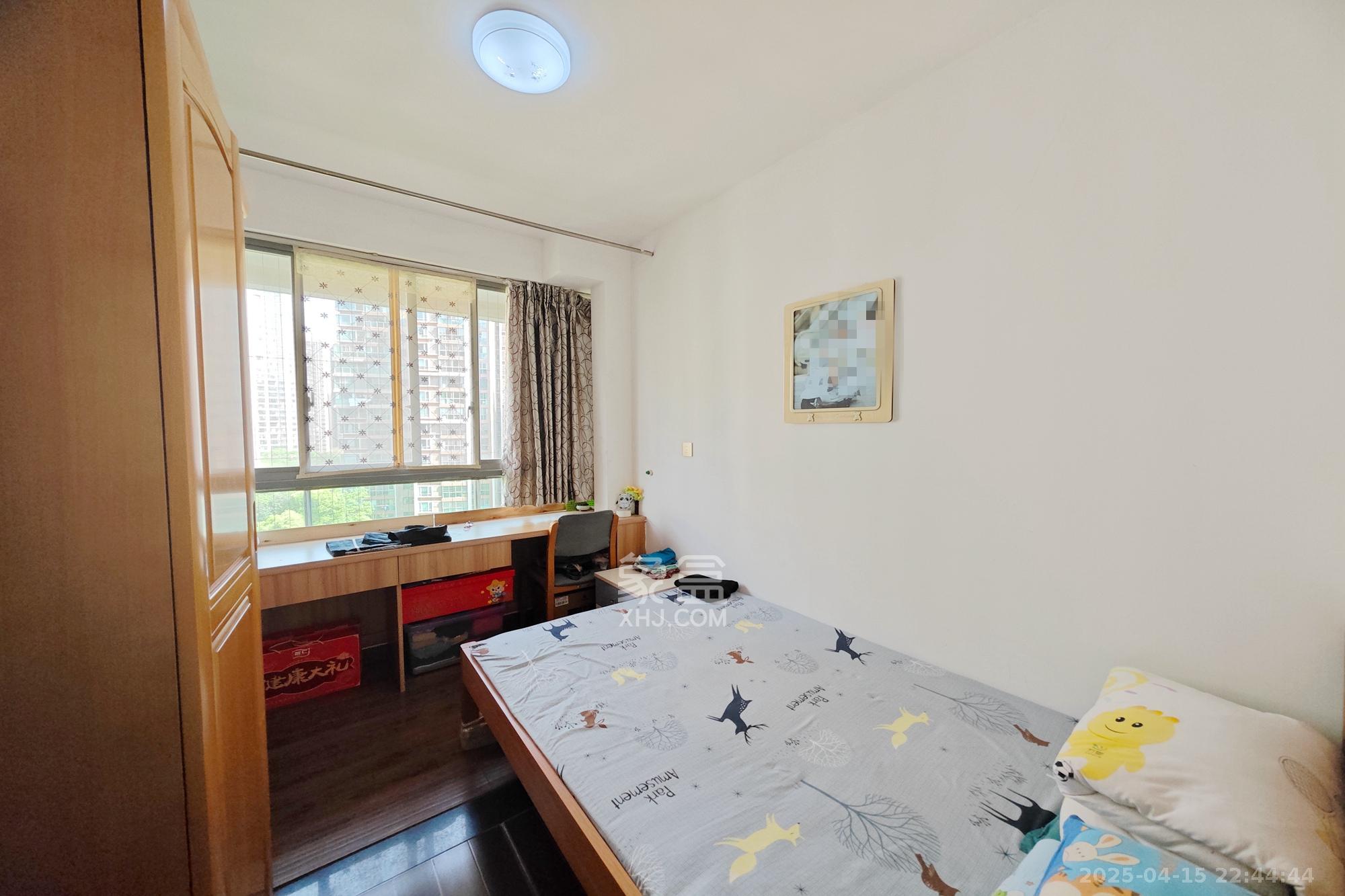 新城新世界一二三期 3室2厅1卫 93.0万 新城新世界一二三期 3室2厅1卫 93.0万卧室