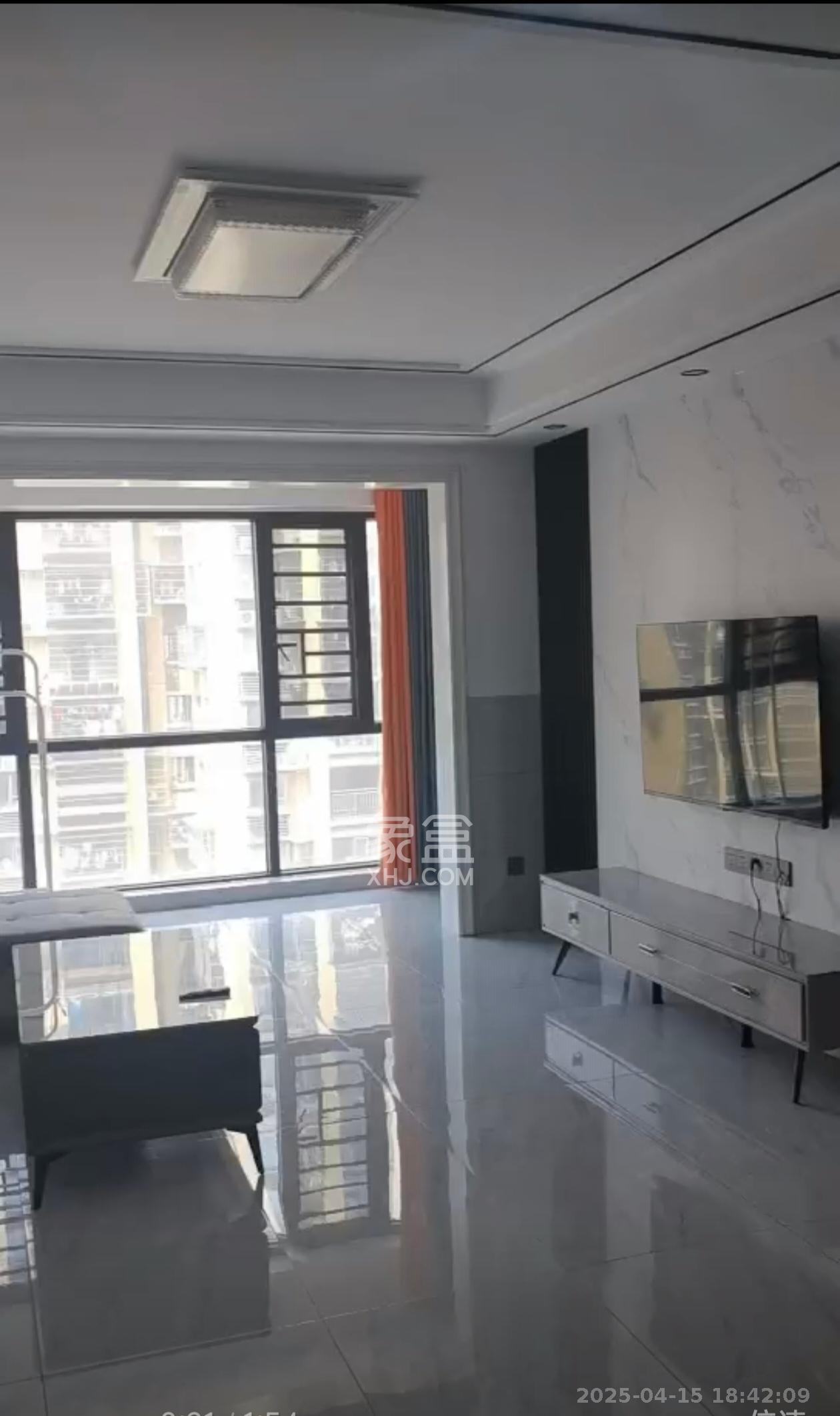 和润园三期 3室2厅1卫 2800.0元/月 和润园三期 3室2厅1卫 2800.0元/月室内图