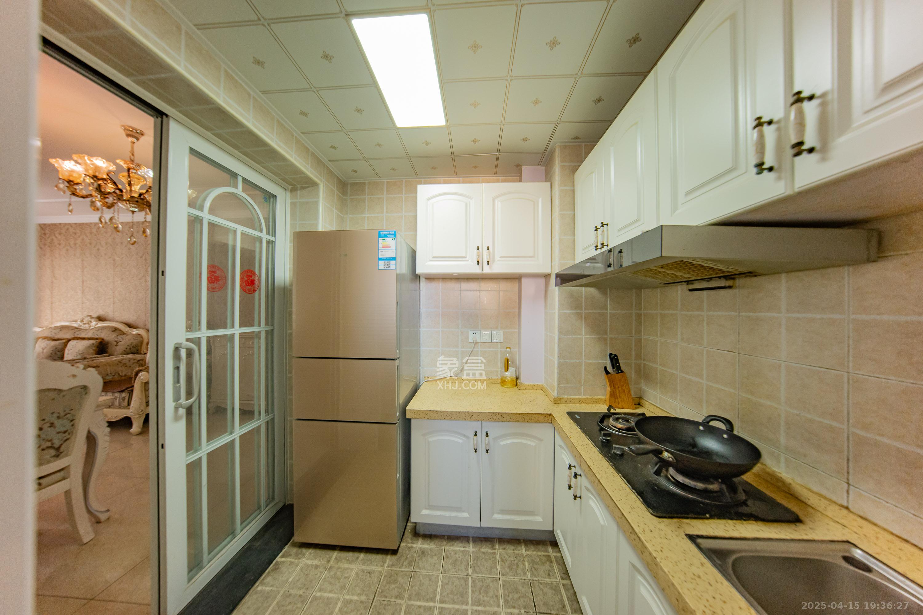 华润橡树湾 2室2厅1卫 60.8万 华润橡树湾 2室2厅1卫 60.8万厨房