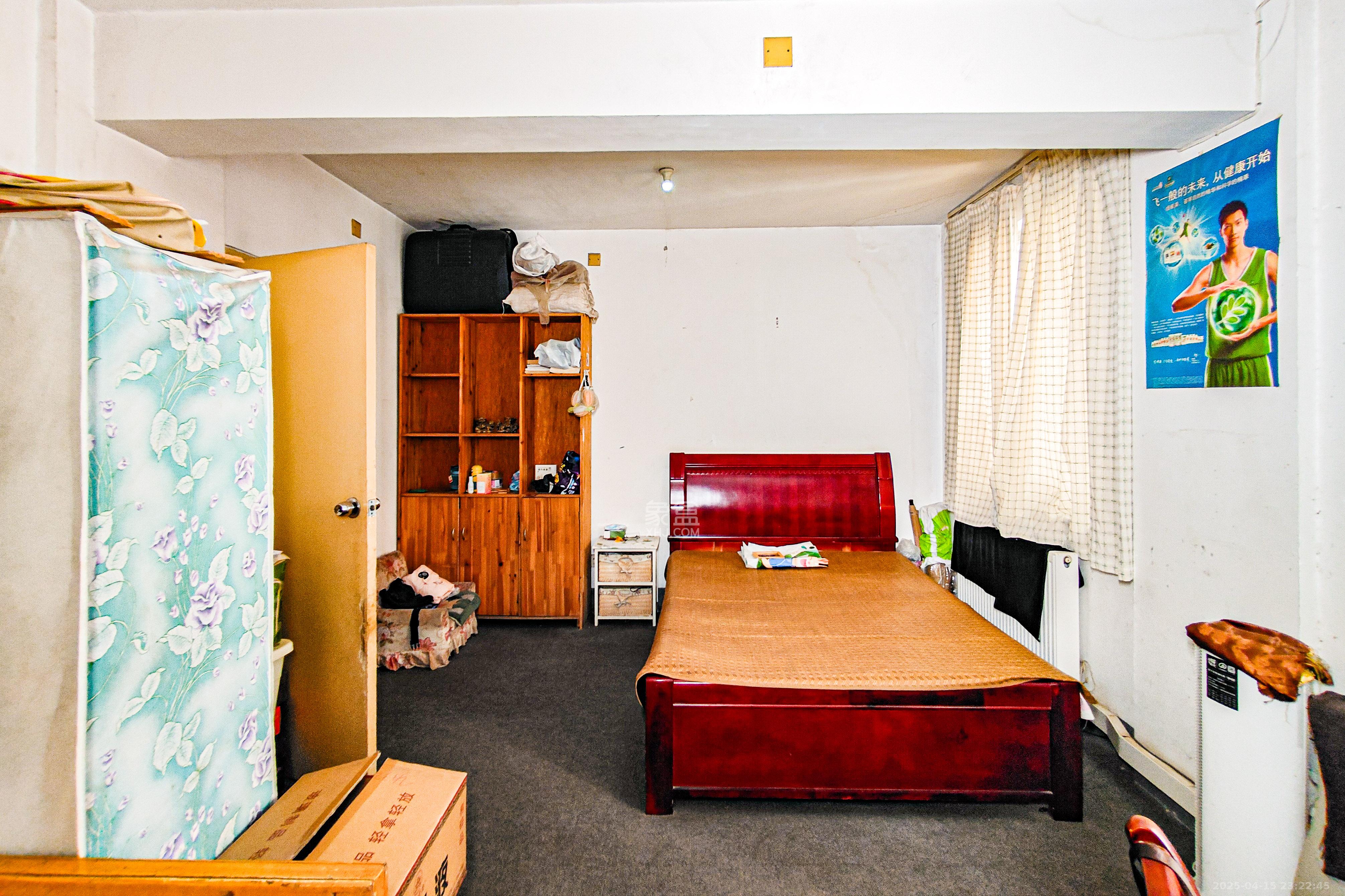 金泰小区  3室2厅2卫    82.0万 金泰小区  3室2厅2卫    82.0万卧室