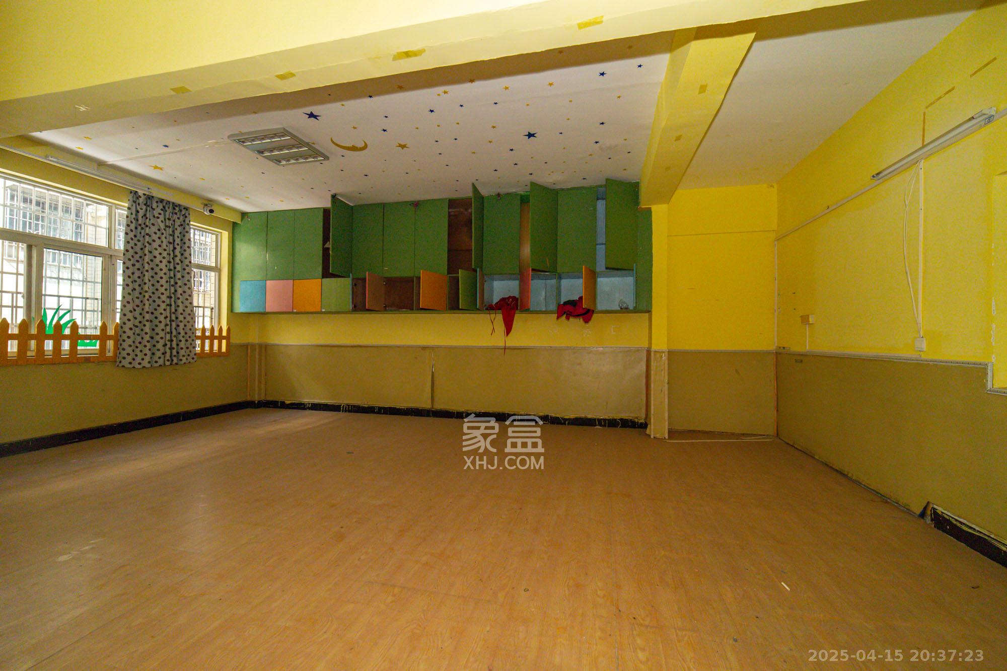 星沙一区 1室1厅1卫 388.0万 星沙一区 1室1厅1卫 388.0万卧室