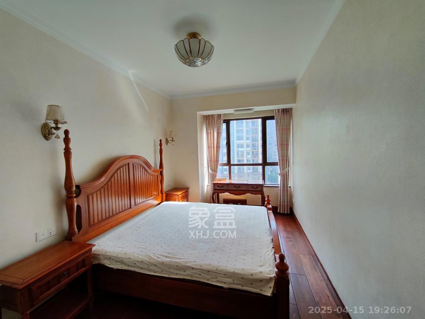 芙佳花园  4室2厅2卫    2700.0元/月 芙佳花园  4室2厅2卫    2700.0元/月室内图