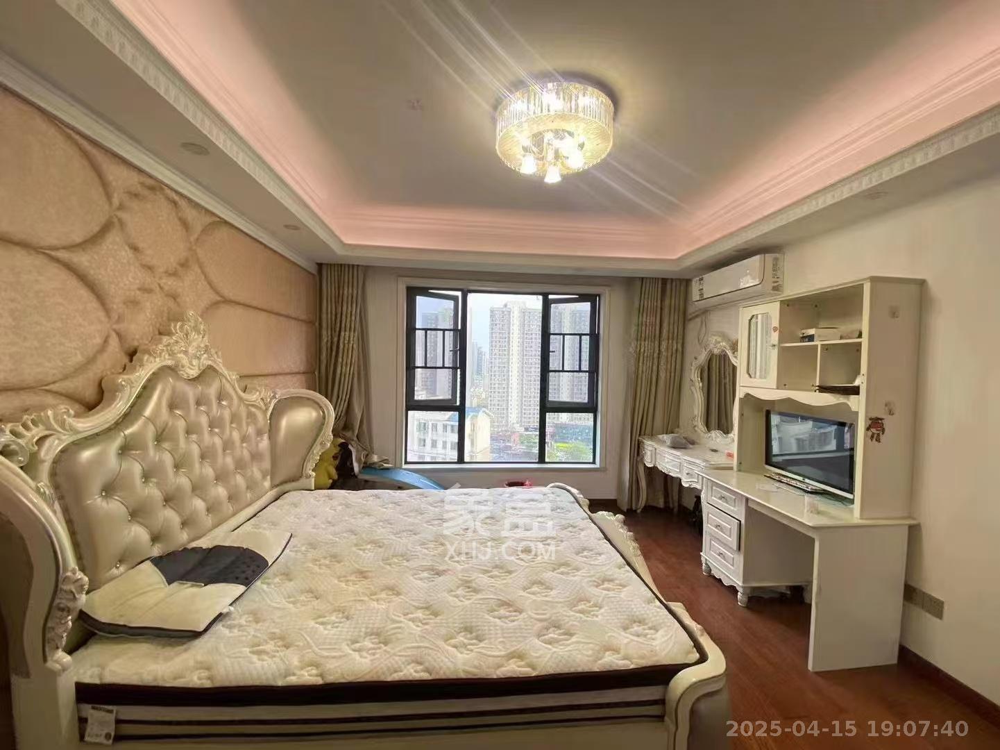 兴旺正佳广场(金石雅苑)  3室2厅1卫    3000.0元/月 兴旺正佳广场(金石雅苑)  3室2厅1卫    3000.0元/月室内图