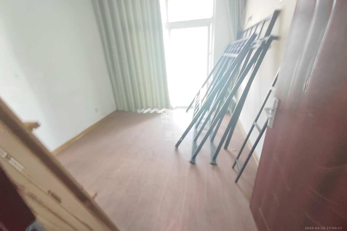 八方小区D区 4室2厅2卫 2300.0元/月 八方小区D区 4室2厅2卫 2300.0元/月室内图