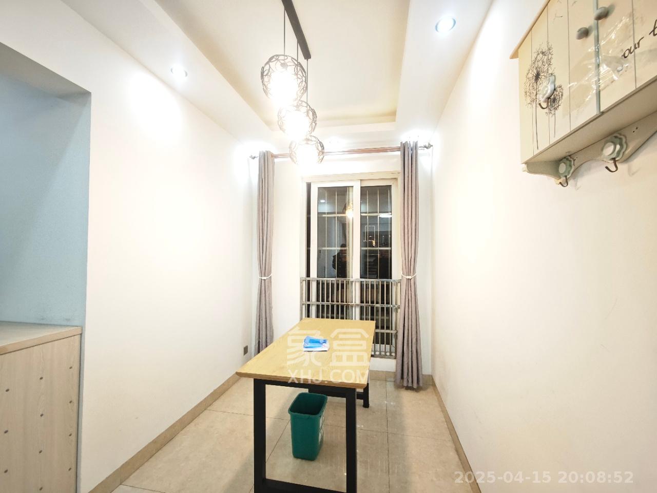 中房F联邦 3室2厅1卫 2500.0元/月 中房F联邦 3室2厅1卫 2500.0元/月室内图