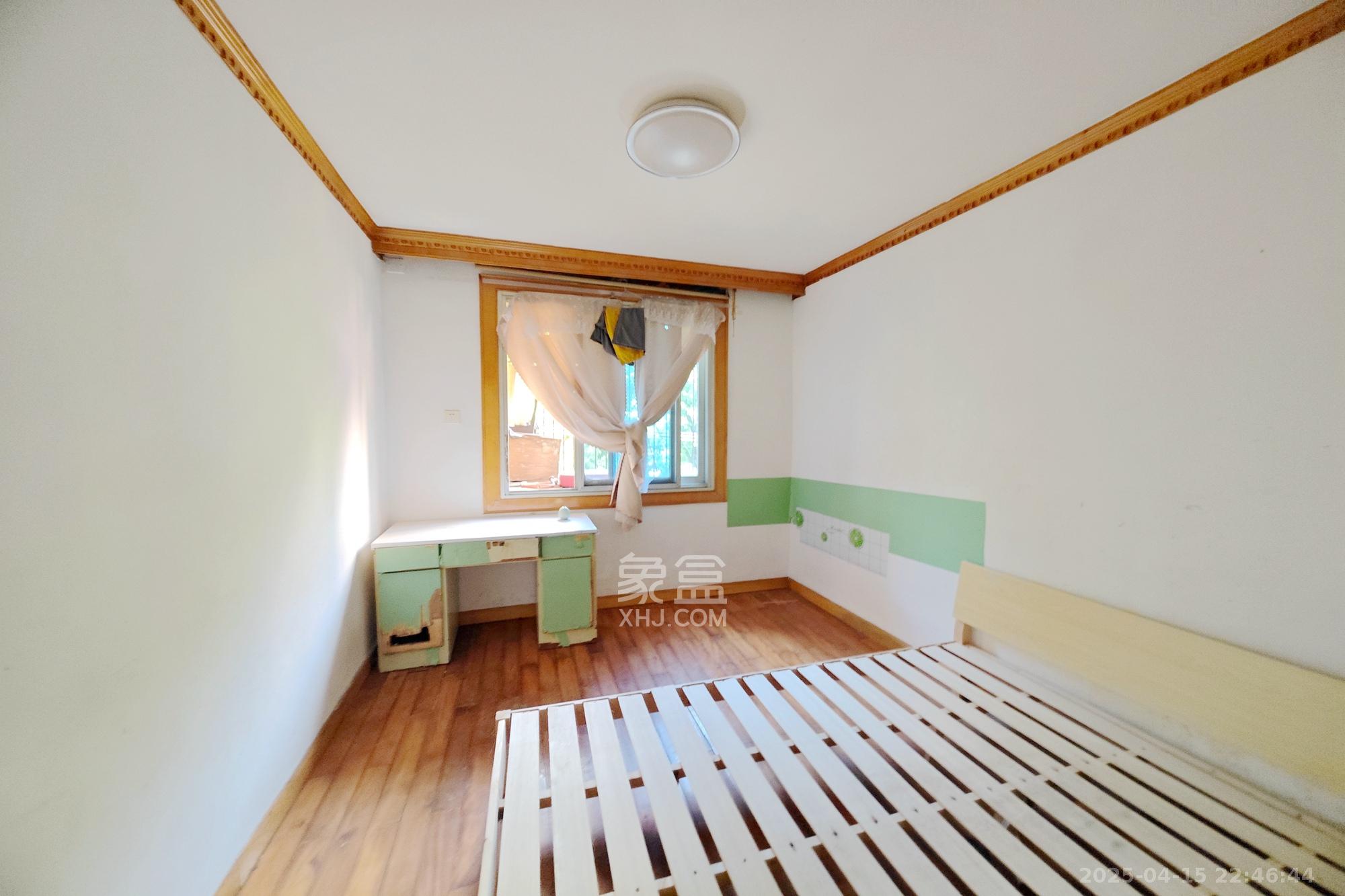 茶园坡社区(原王家冲社区) 2室1厅1卫 38.8万 茶园坡社区(原王家冲社区) 2室1厅1卫 38.8万卧室