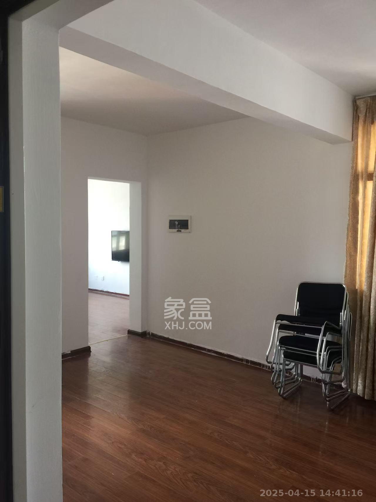 芙蓉上河图 3室2厅2卫 2100.0元/月 芙蓉上河图 3室2厅2卫 2100.0元/月室内图