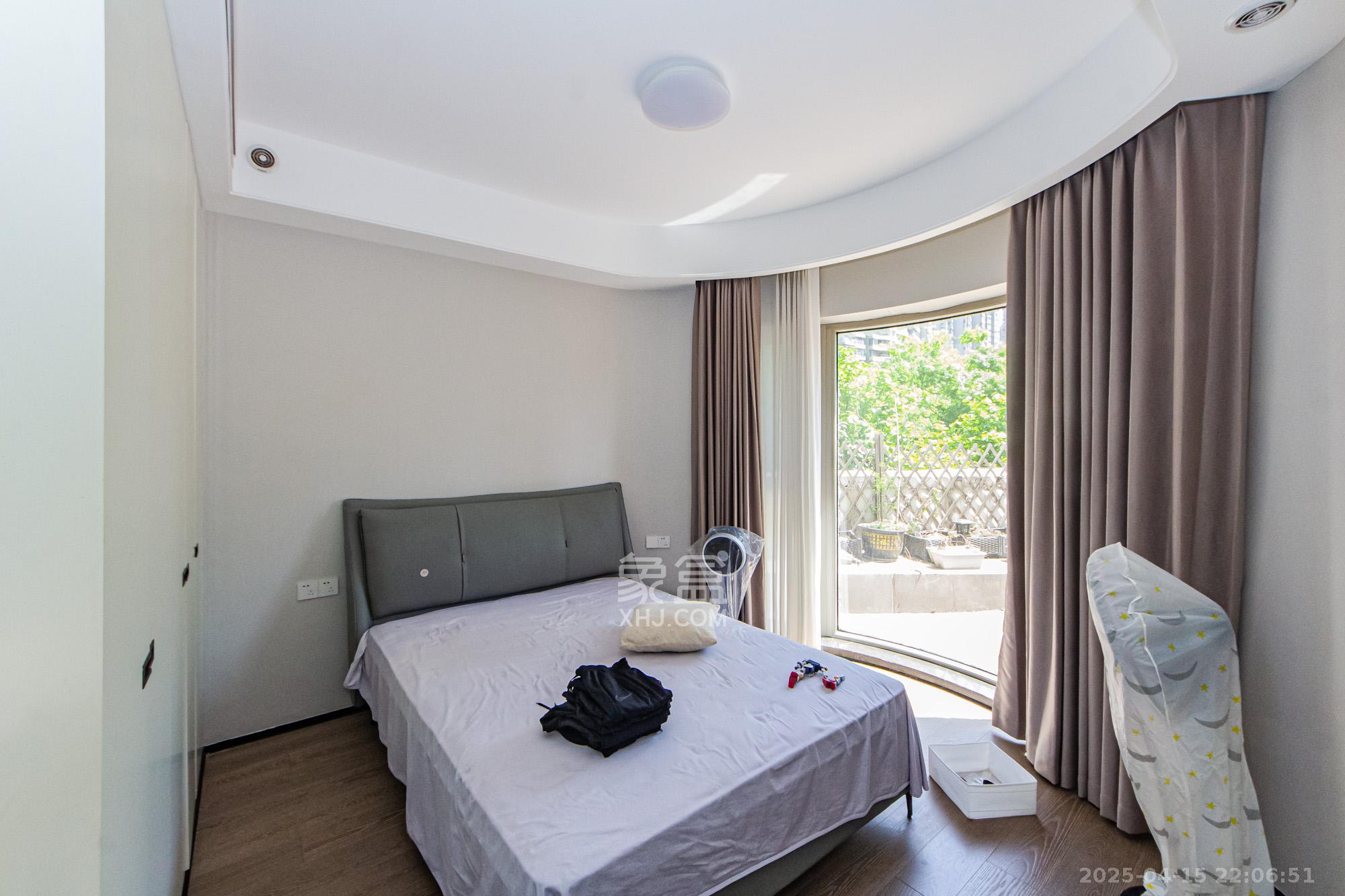 北辰三角洲D3区  6室3厅4卫    500.0万卧室