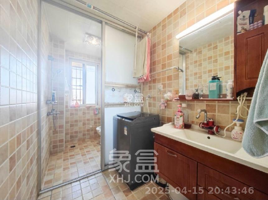 湘府十城（汇财御景湾新寓,汇财国际）  4室2厅2卫   2800.00元/月室内图