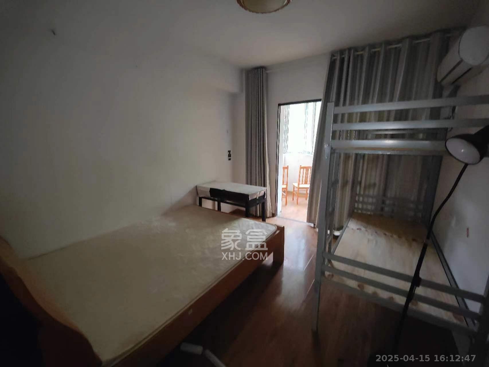 红叶山庄  1室1厅1卫    2200.0元/月 红叶山庄  1室1厅1卫    2200.0元/月室内图