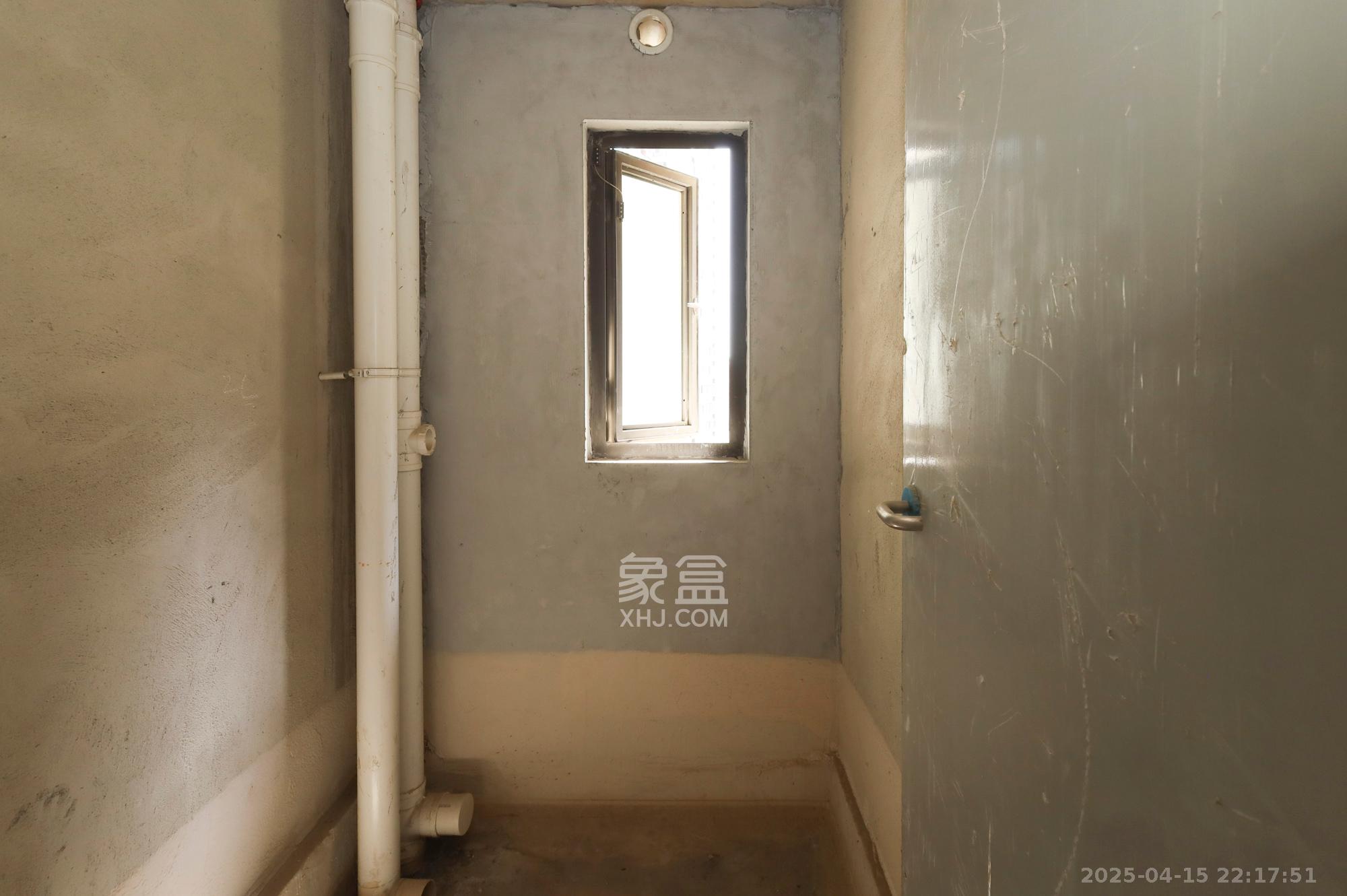 恒基旭辉湖山赋  3室2厅1卫    57.8万卫生间