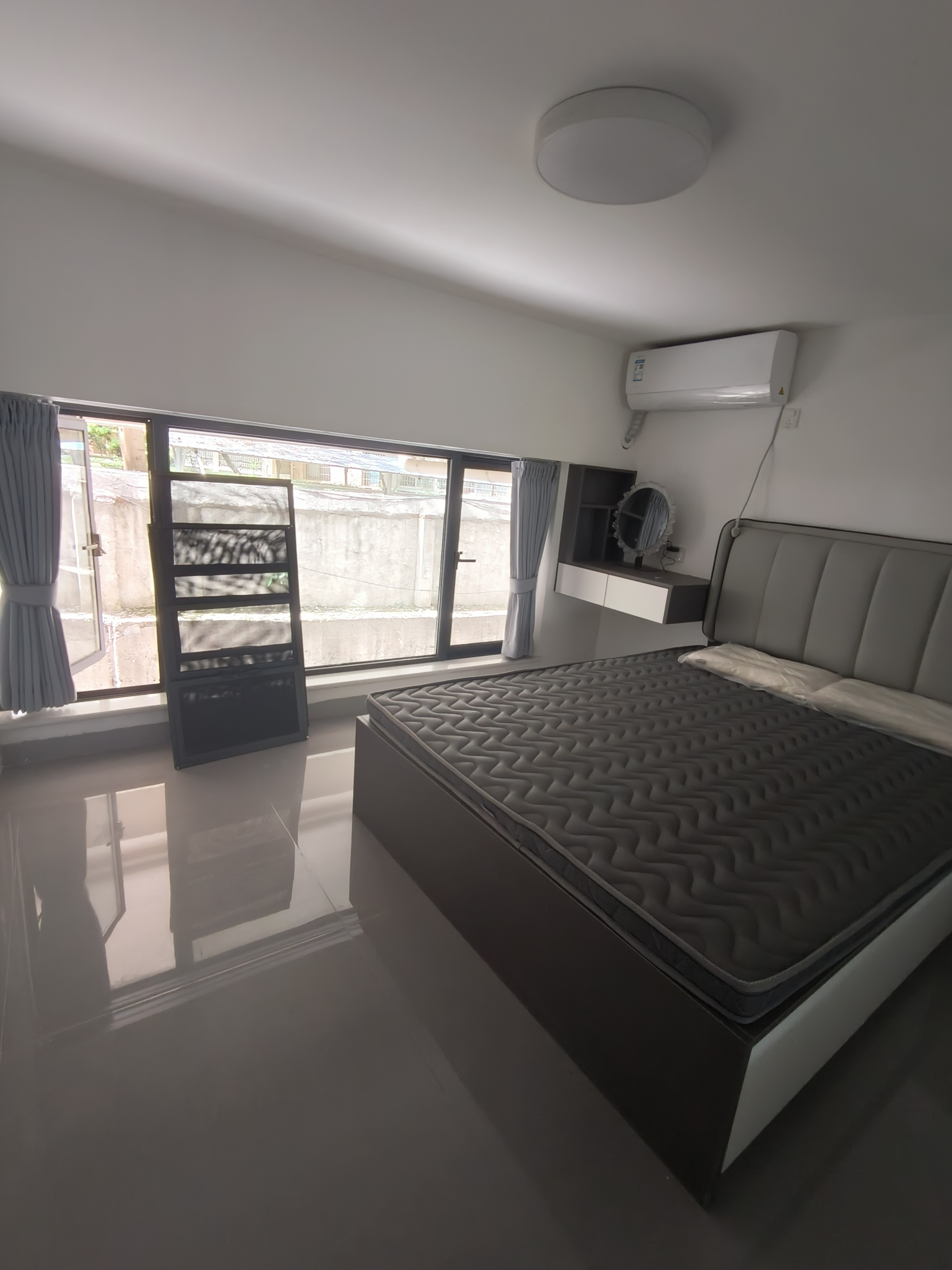 中甸.龙雲台  1室0厅0卫    2000.0元/月 中甸.龙雲台  1室0厅0卫    2000.0元/月室内图