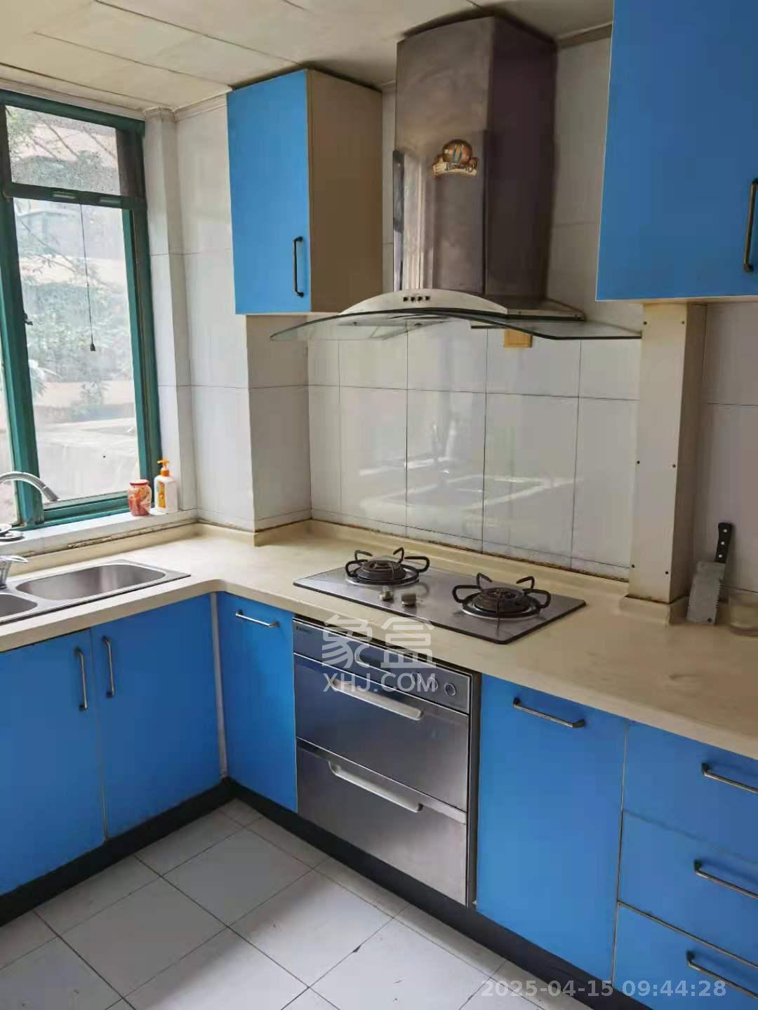 东方新城 3室2厅2卫 2700.0元/月 东方新城 3室2厅2卫 2700.0元/月室内图